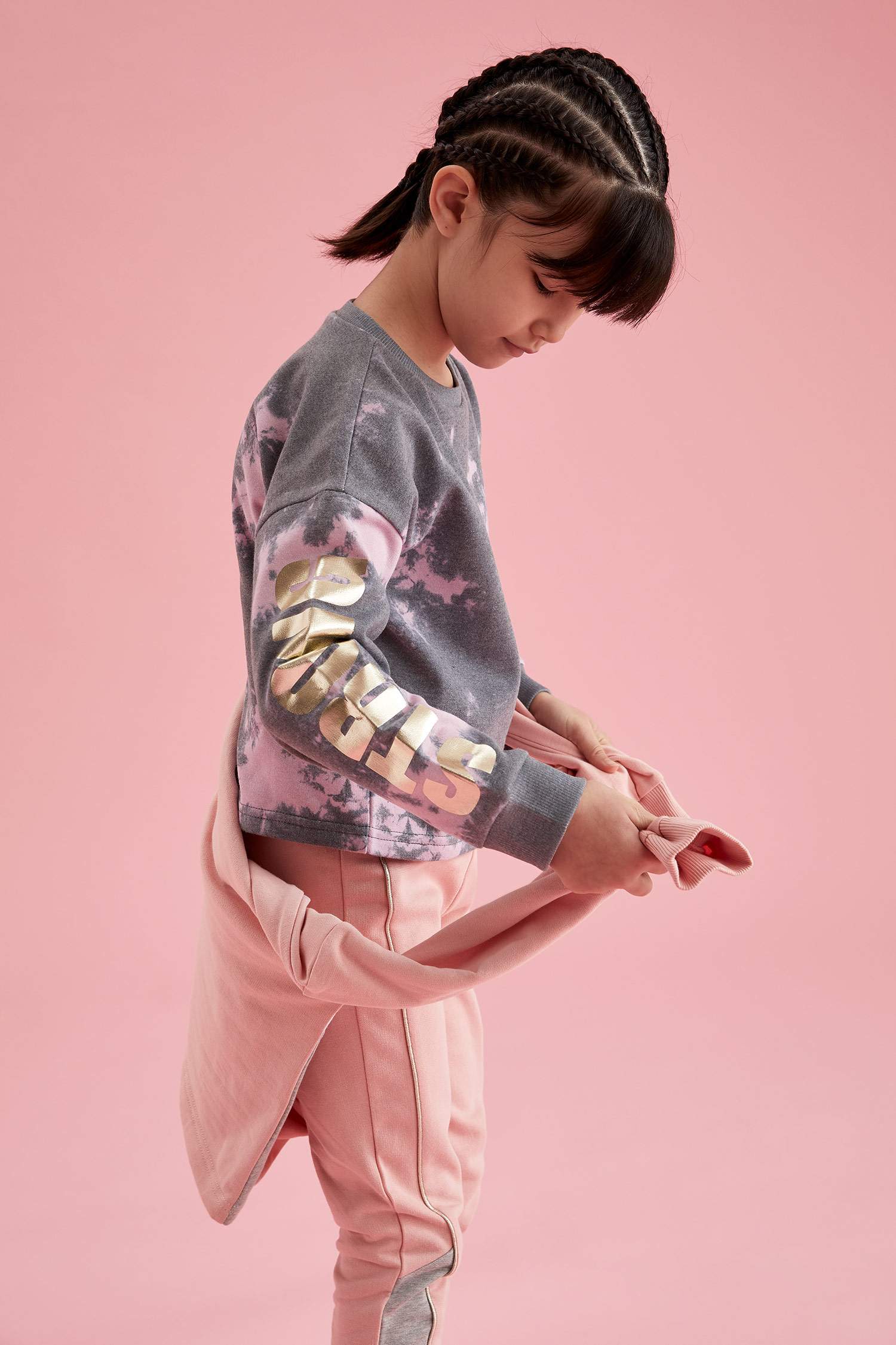 Kız Çocuk Yazı Baskılı Batik Desenli Crop Sweatshirt