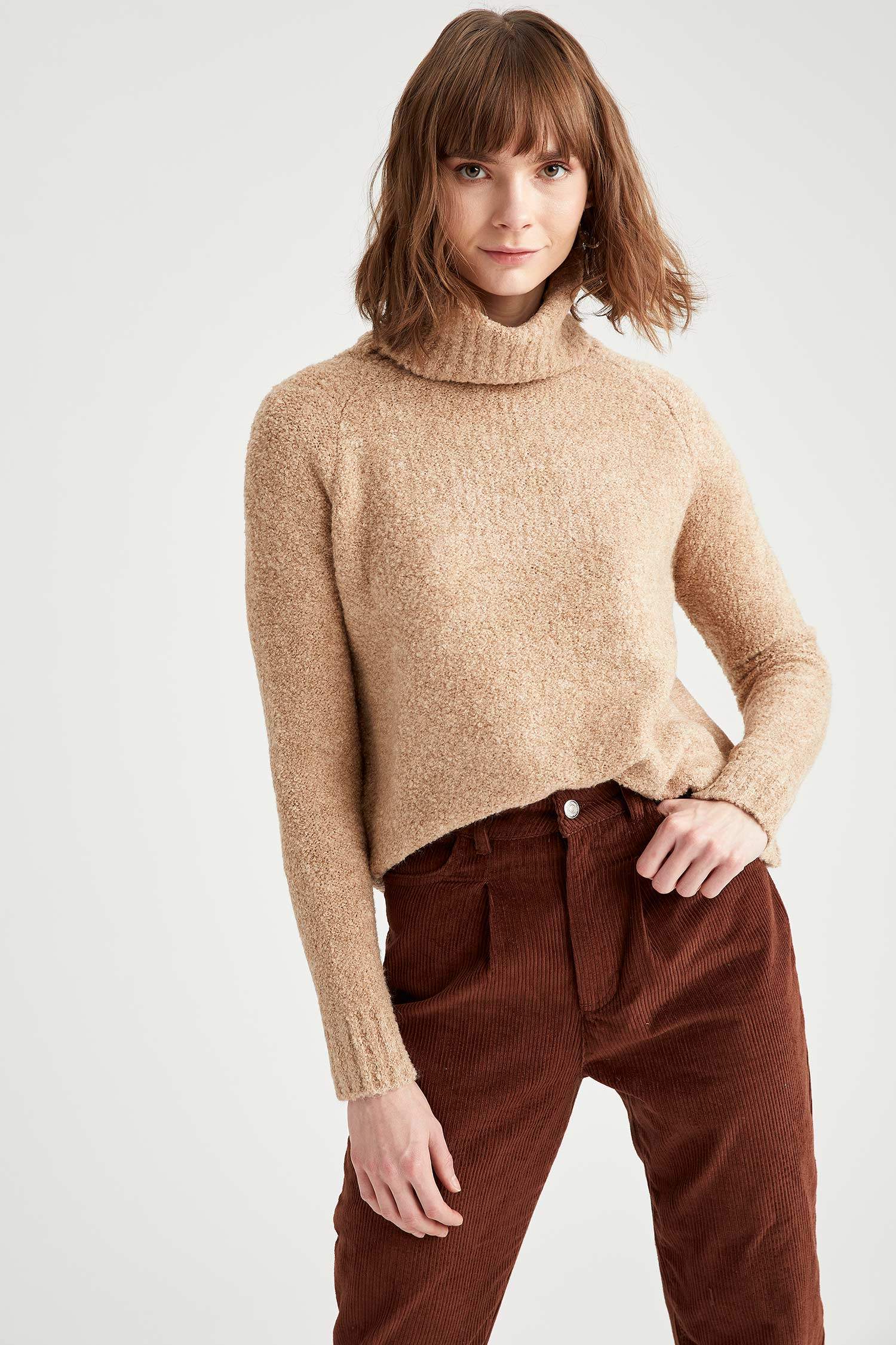 Yarım Balıkçı Yaka Oversize Fit Triko Kazak