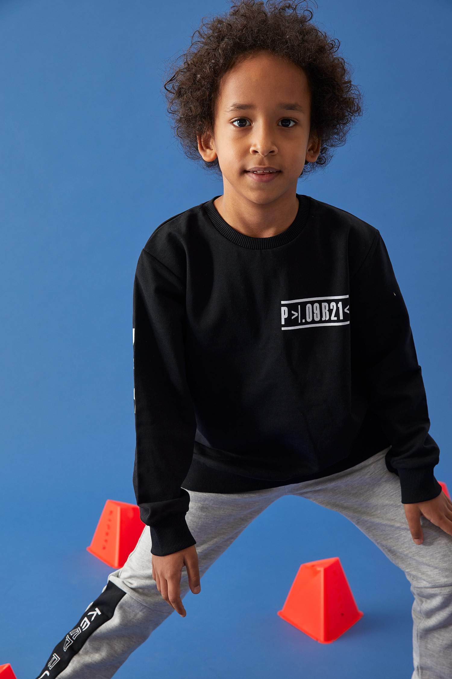 Erkek Çocuk Slogan Desenli Degaje Yaka İçi Yumuşak Tüylü Sweatshirt