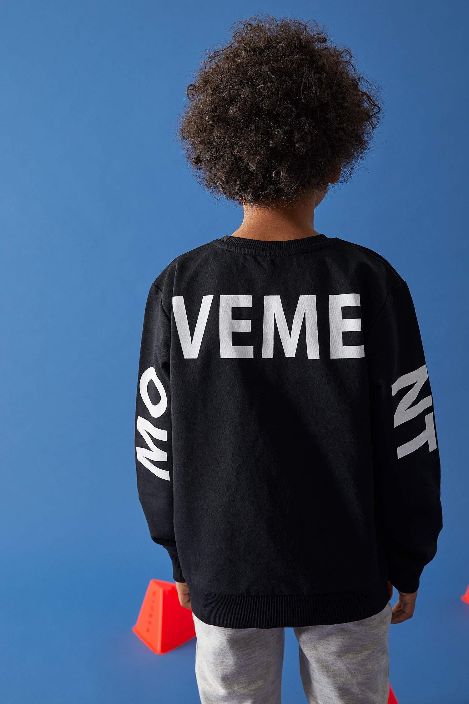 Erkek Çocuk Slogan Desenli Degaje Yaka İçi Yumuşak Tüylü Sweatshirt
