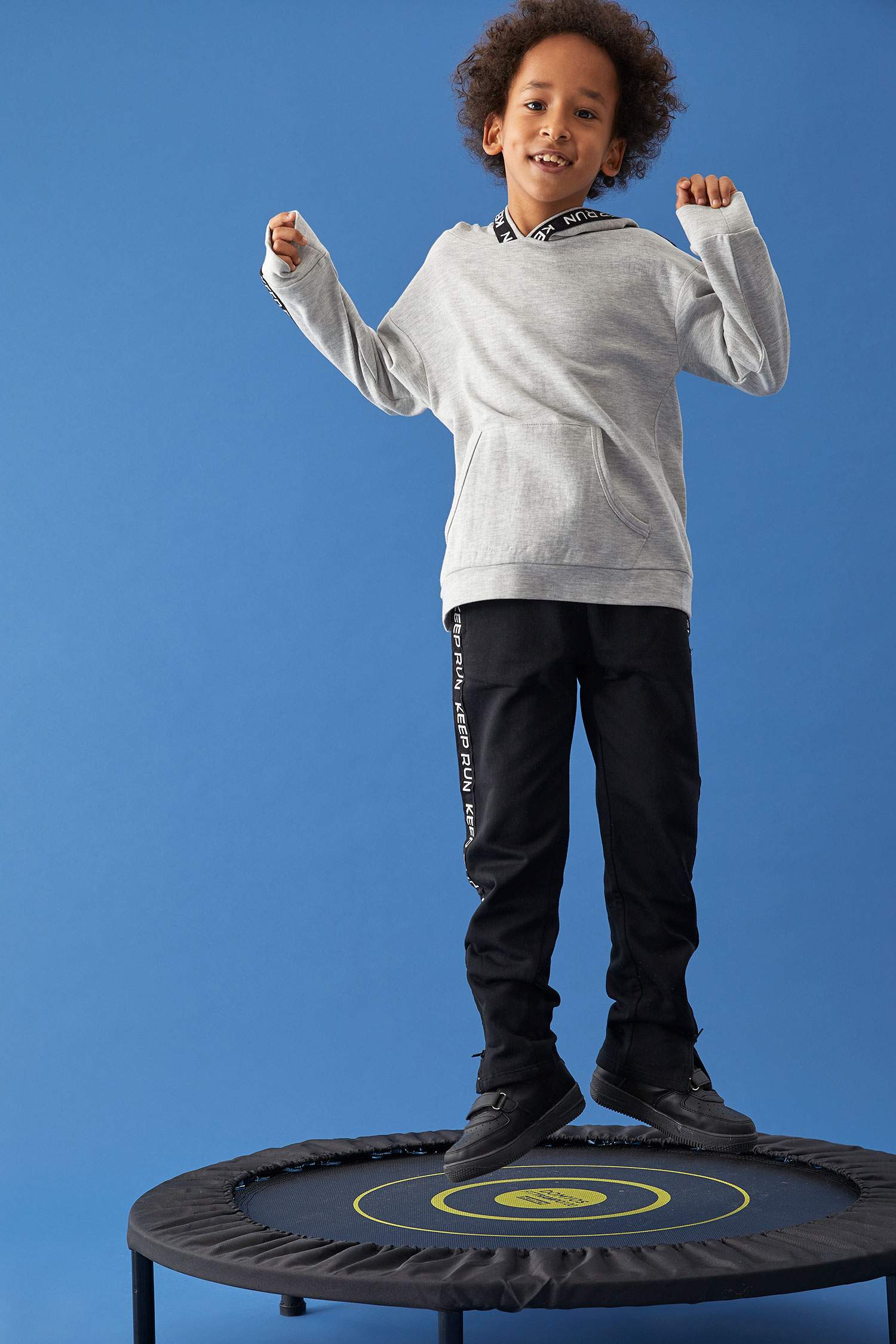 Erkek Çocuk Kapüşonlu Kanguru Cepli Baskılı İçi Yumuşak Tüylü Sweatshirt