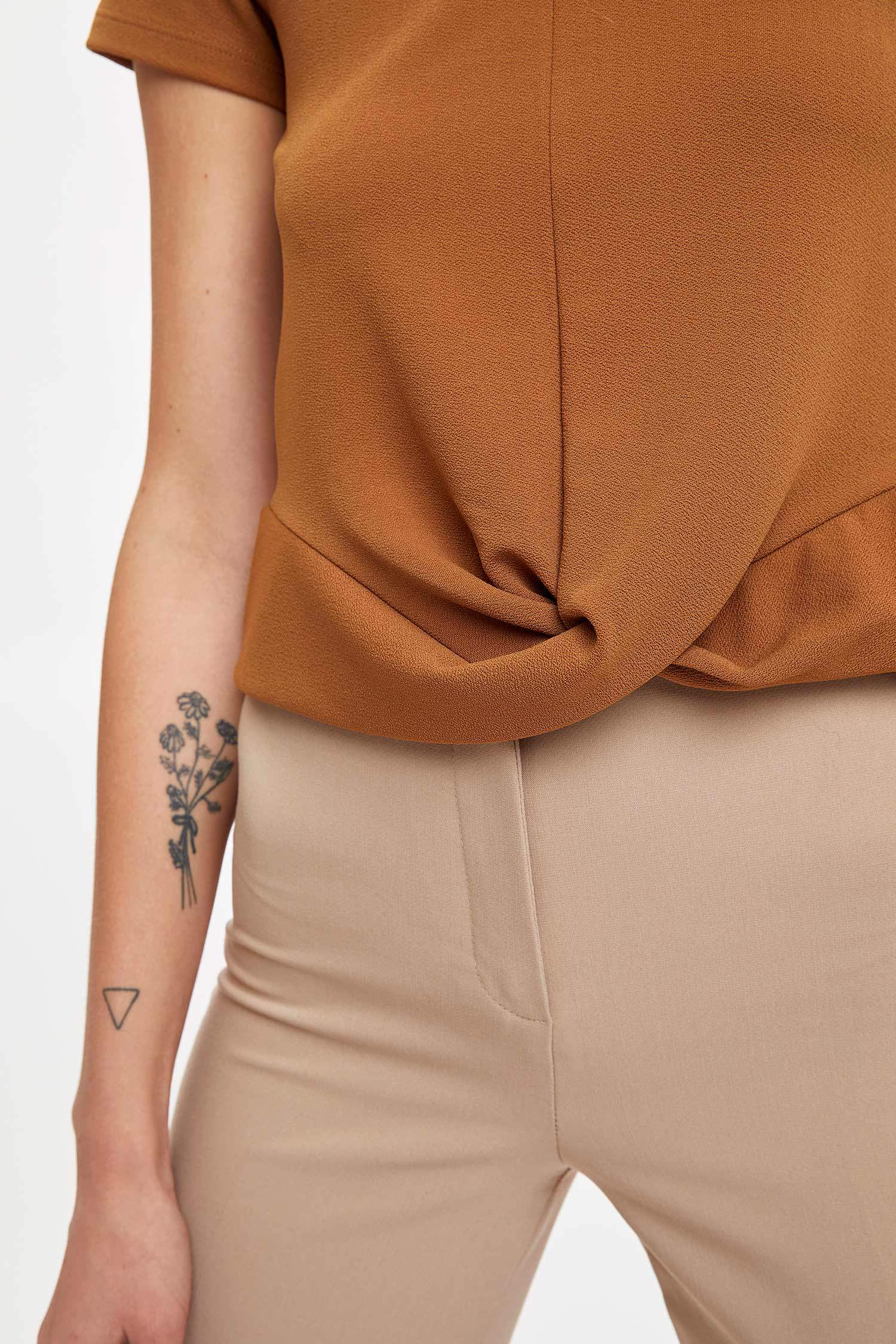 Kısa Kollu Crop Top