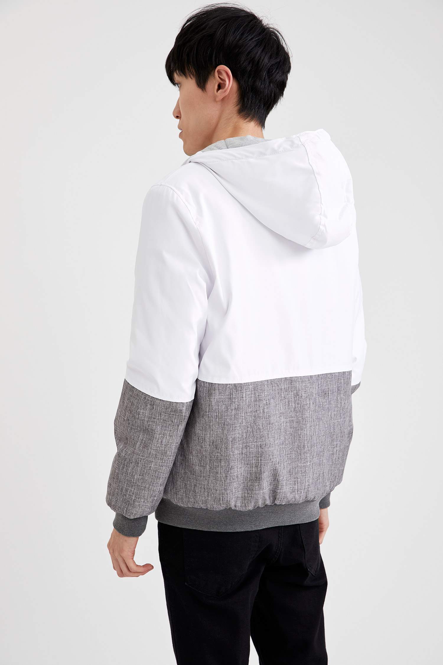 Blok Desenli Kapüşonlu Slim Fit Mont