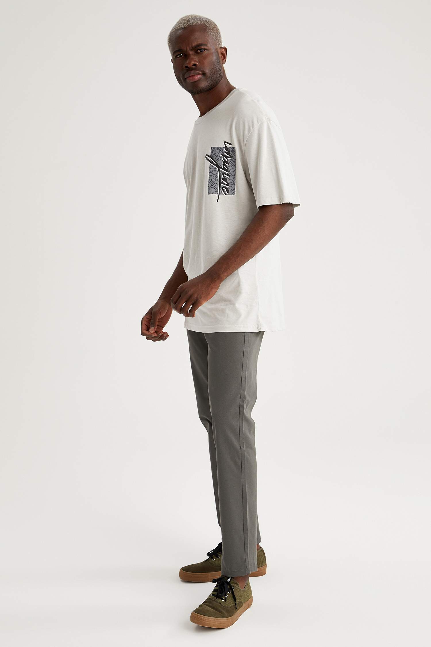 Regular Fit Basic Chino Pantolon