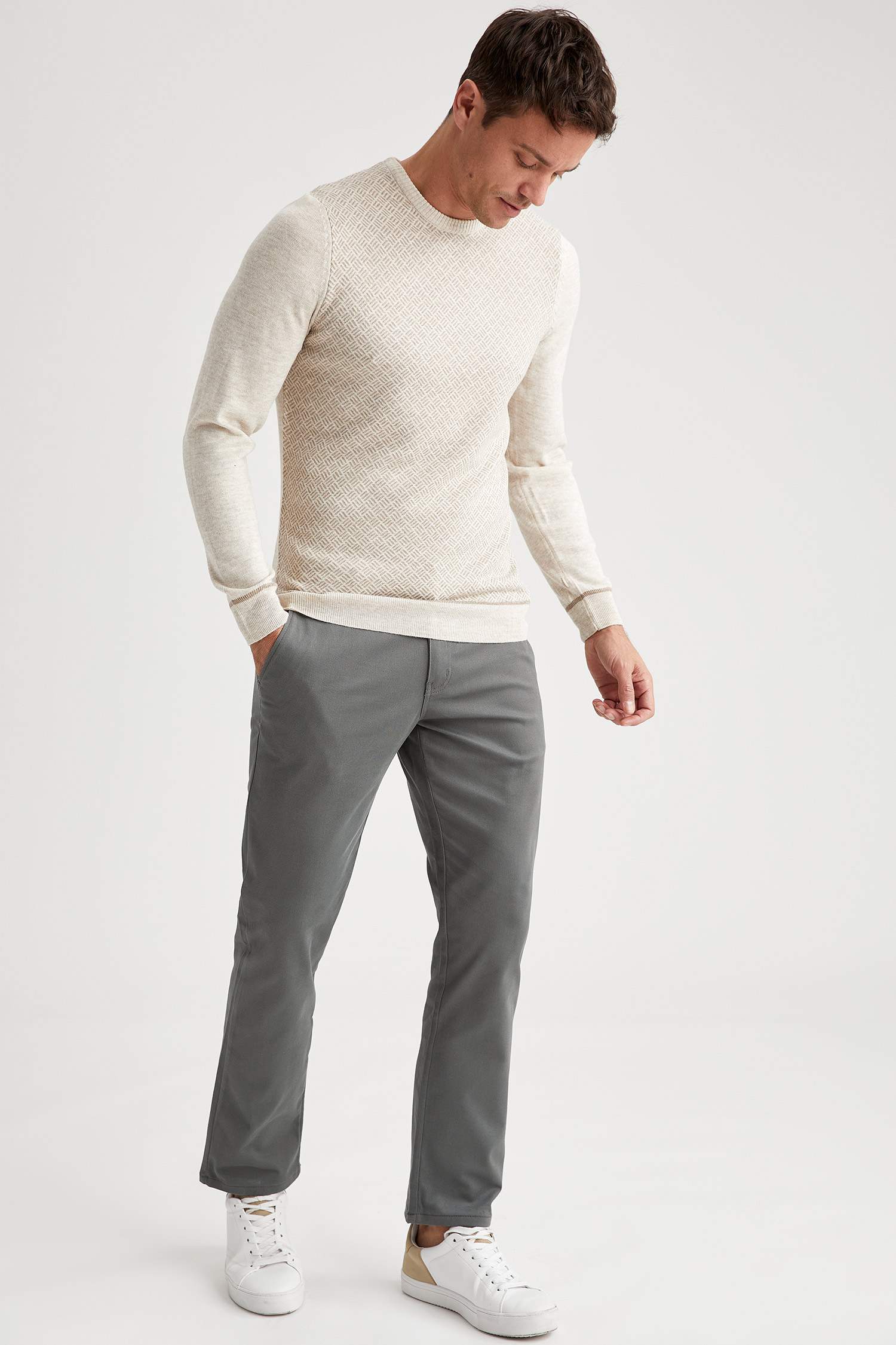 Desenli Slim Fit Bisiklet Yaka Triko Kazak