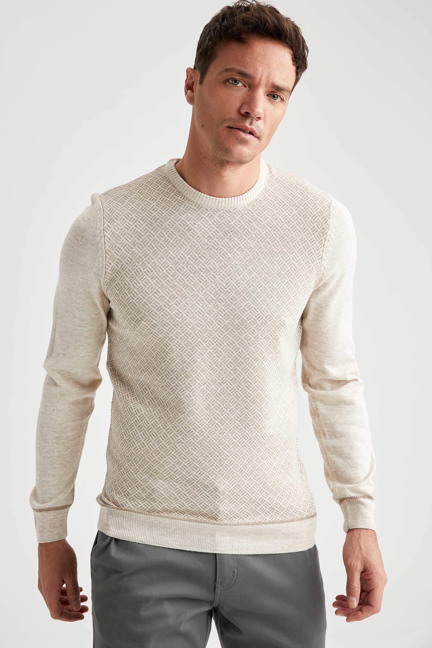 Desenli Slim Fit Bisiklet Yaka Triko Kazak