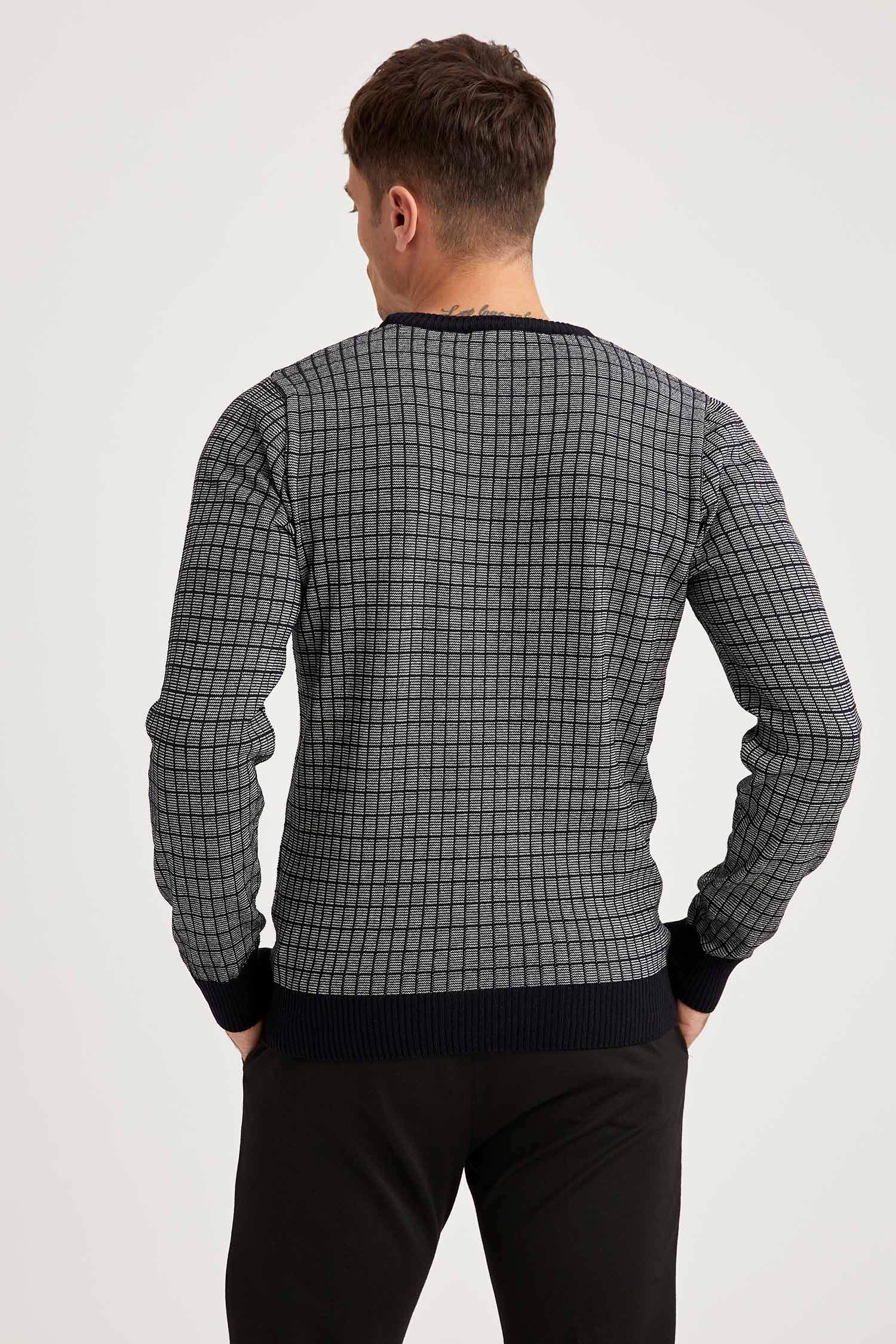 Desenli Slim Fit Bisiklet Yaka Triko Kazak