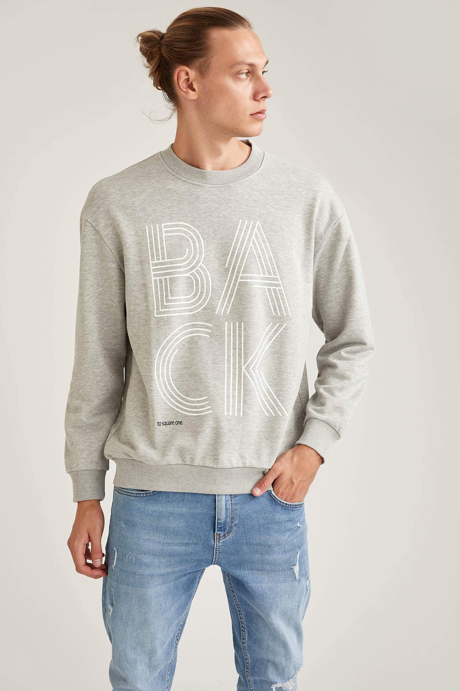 Oversize Fit Bisiklet Yaka Slogan Desenli Uzun Kollu Sweatshirt