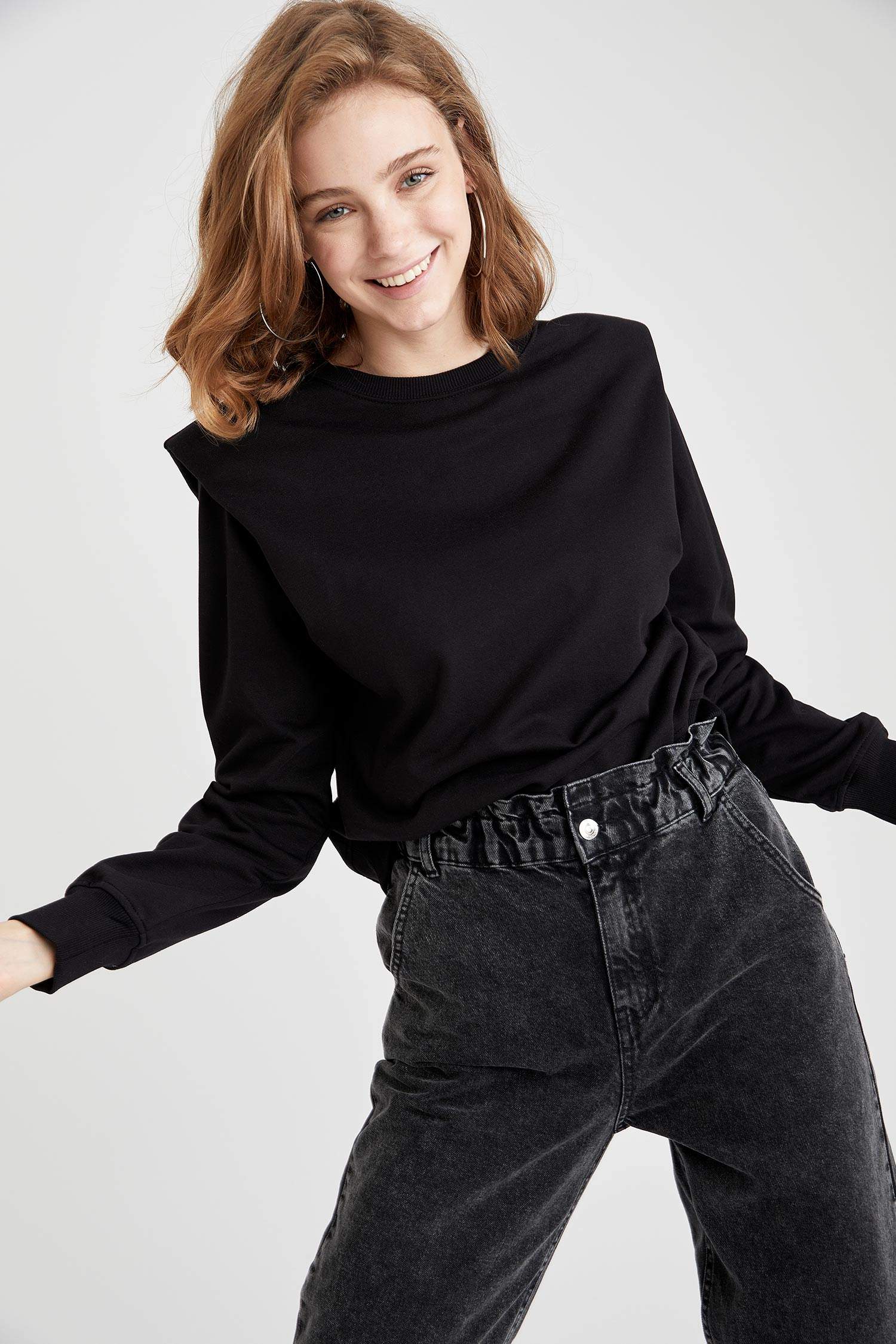 Vatka Omuzlu Örme Sweatshirt