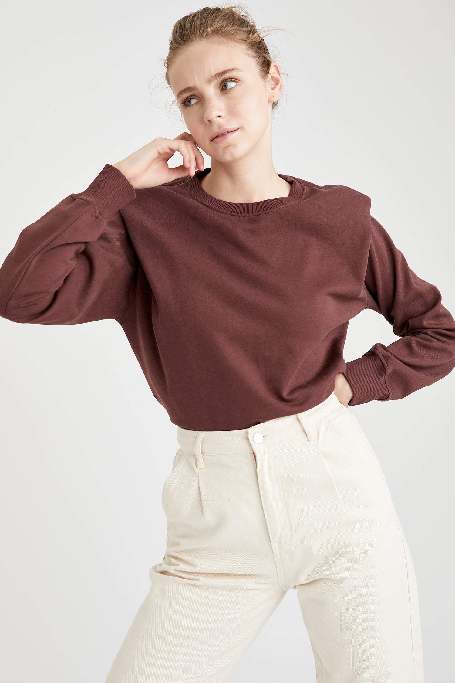 Vatka Omuzlu Örme Sweatshirt