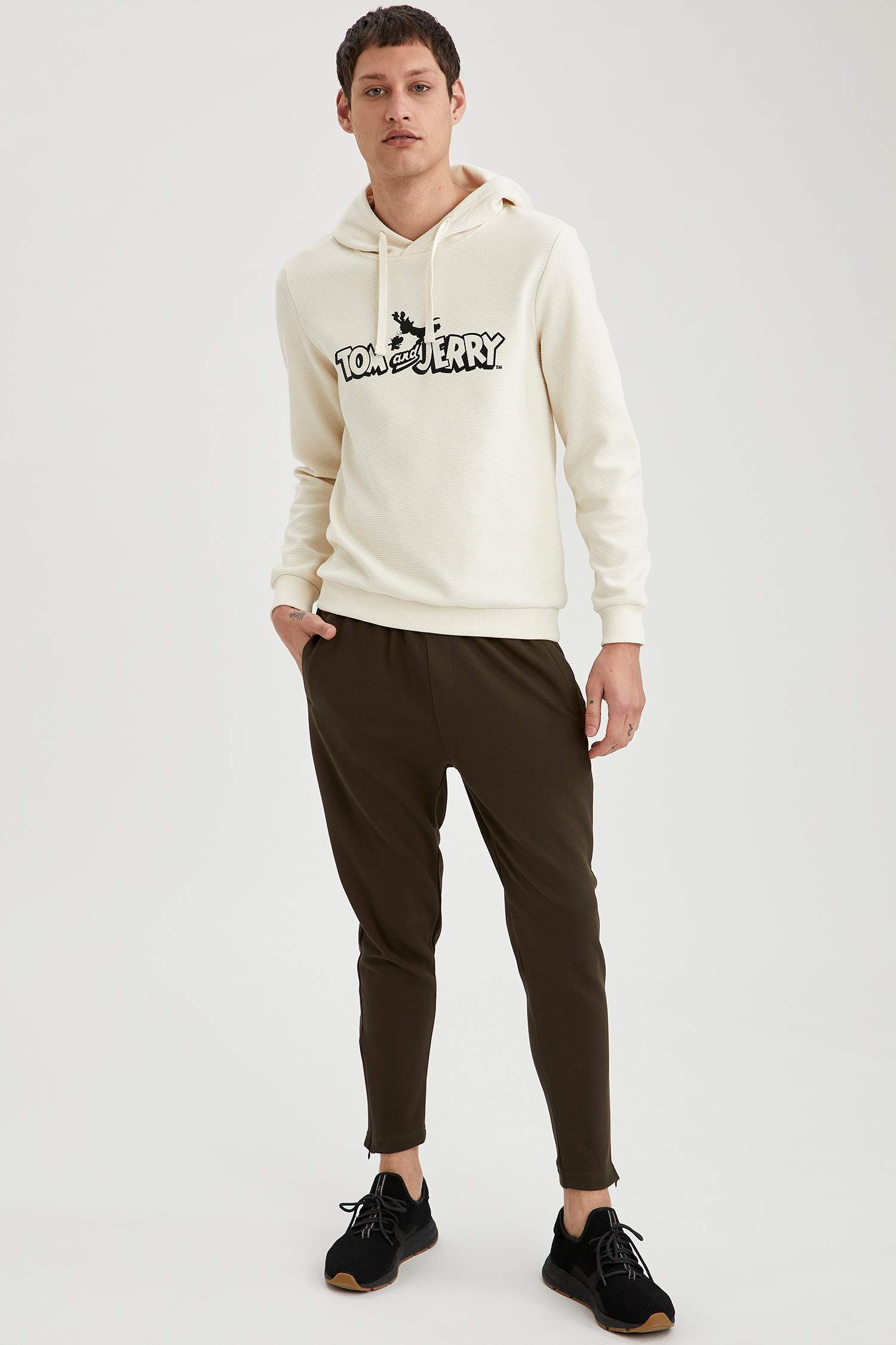 Tom ve Jerry Lisanslı Slim Fit Kapüşonlu Sweatshirt
