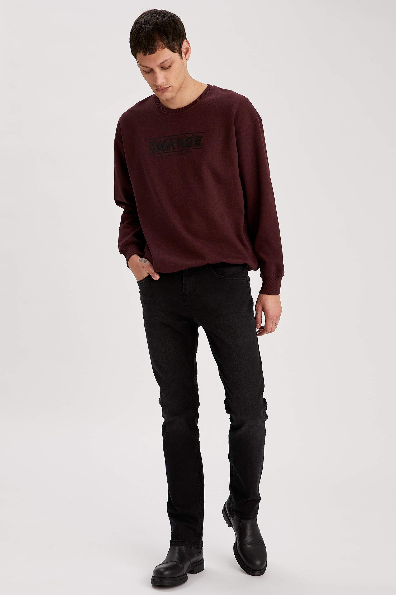 Oversize Fit Bisiklet Yaka Slogan Desenli Uzun Kollu İçi Yumuşak Tüylü Sweatshirt