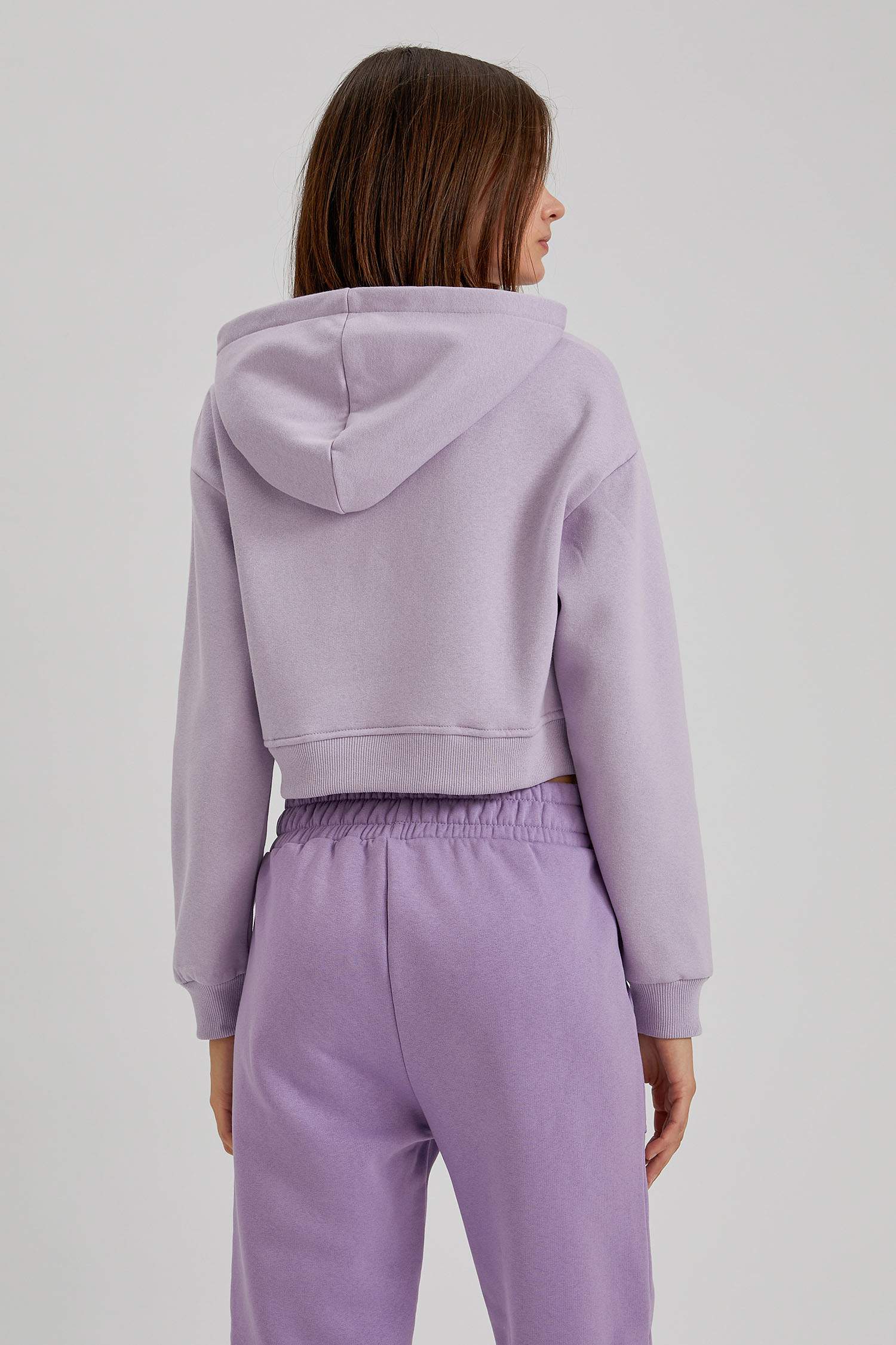 Regular Fit Kapüşonlu Kanguru Cepli Uzun Kollu Sweatshirt