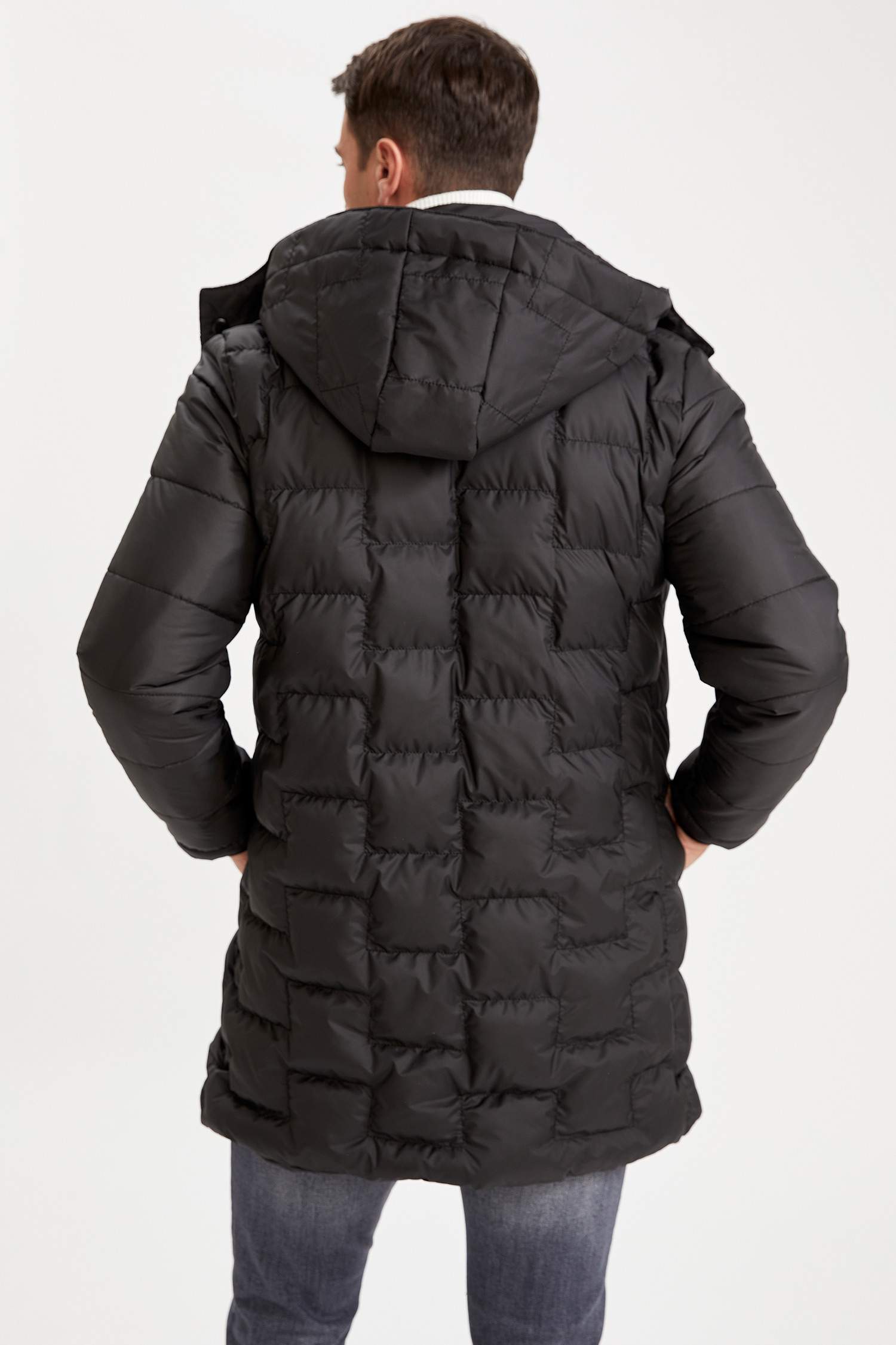 Slim Fit Kapüşonlu Uzun Şişme Kalın Parka