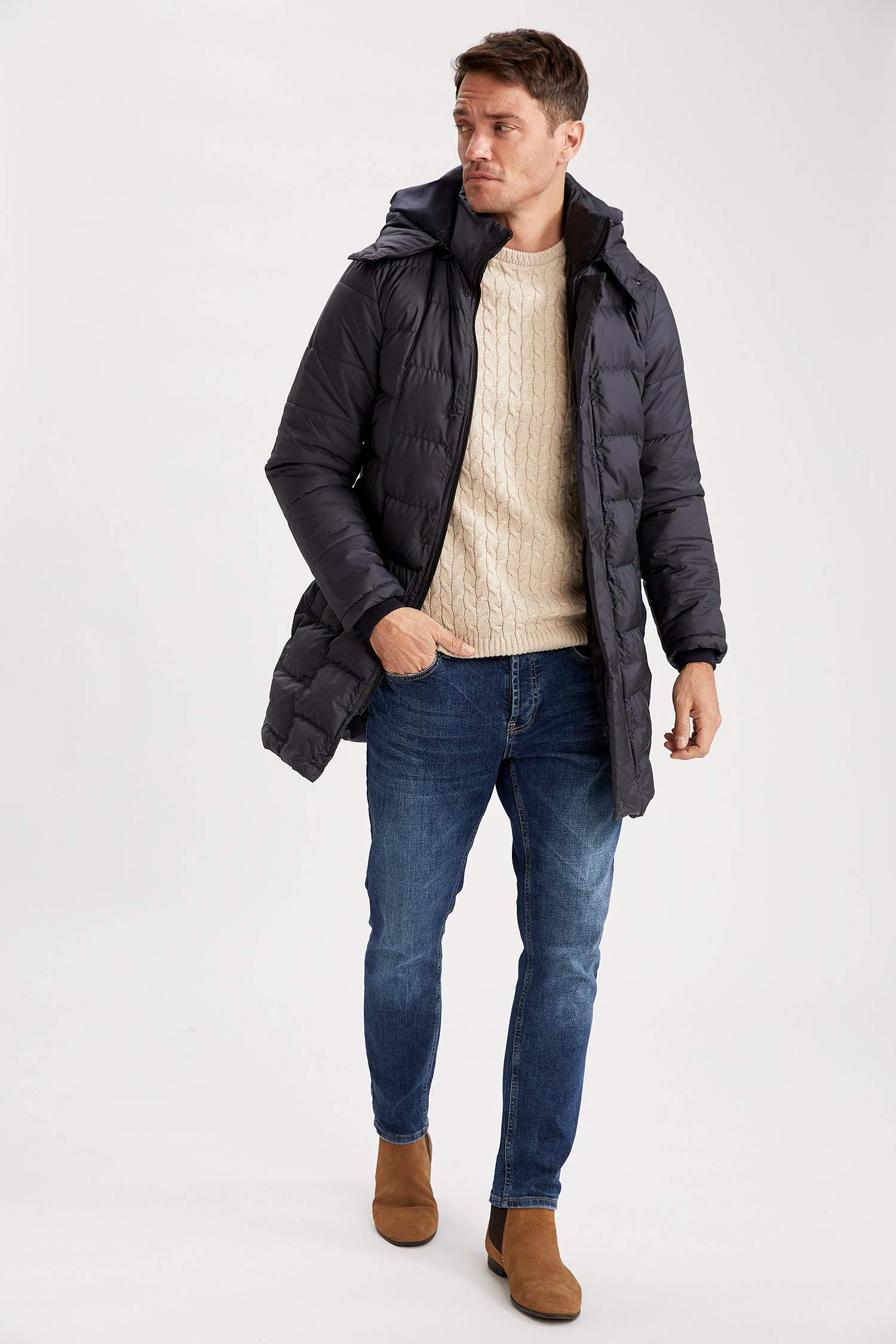 Slim Fit Kapüşonlu Uzun Şişme Kalın Parka