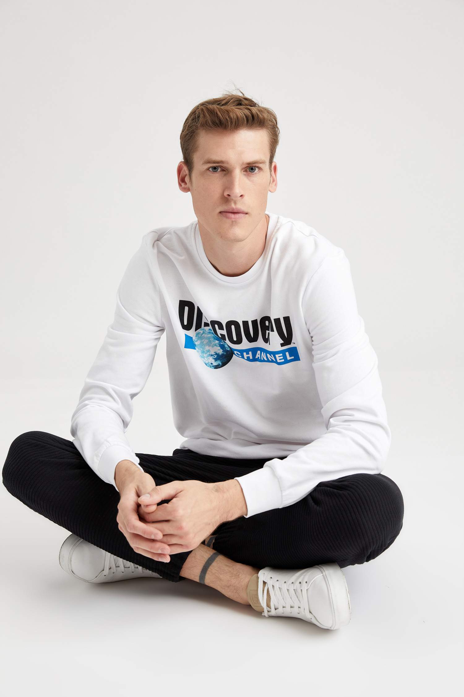 Discovery Lisanslı Sweatshirt