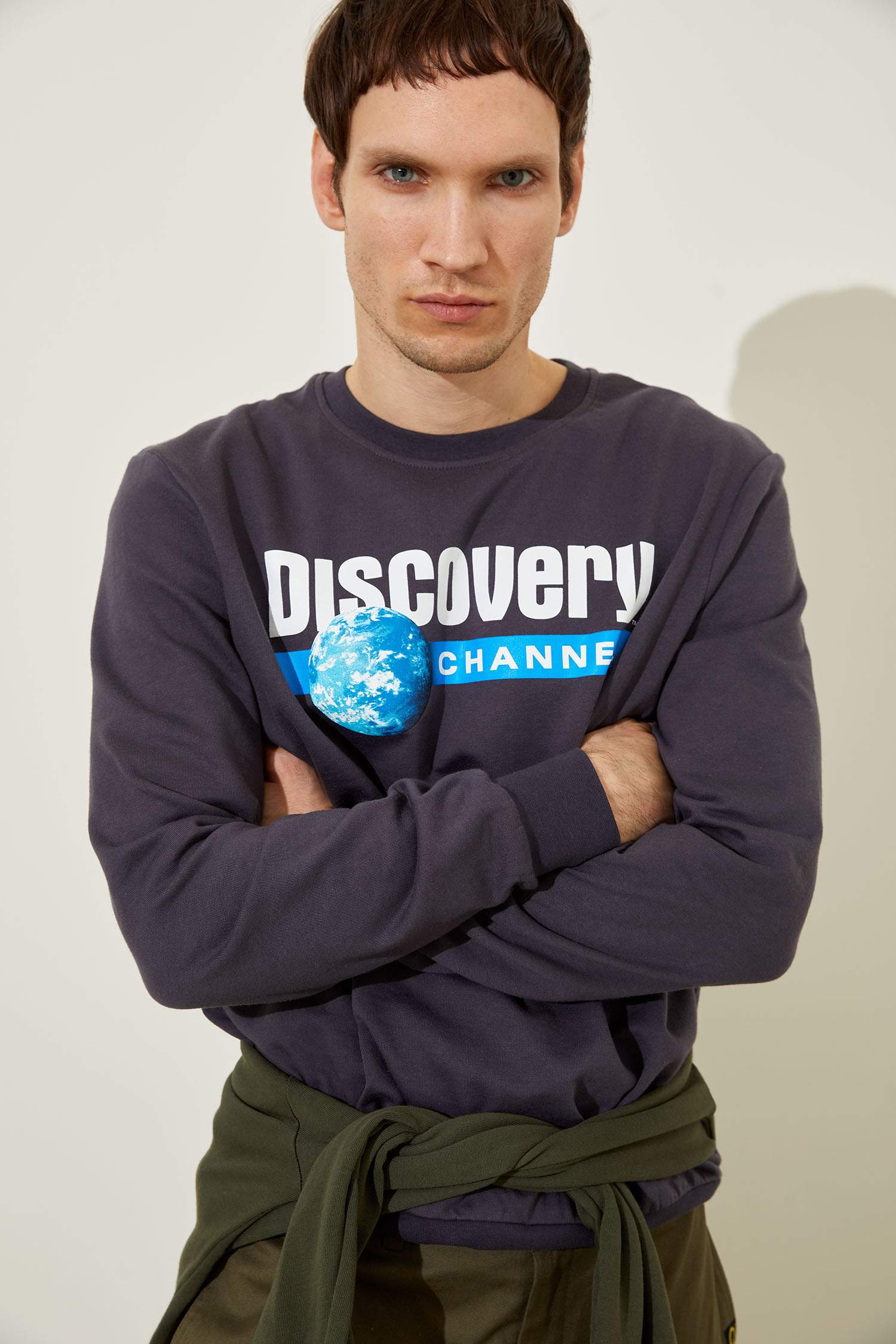 Discovery Channel Lisanslı Bisiklet Yaka Sweatshirt