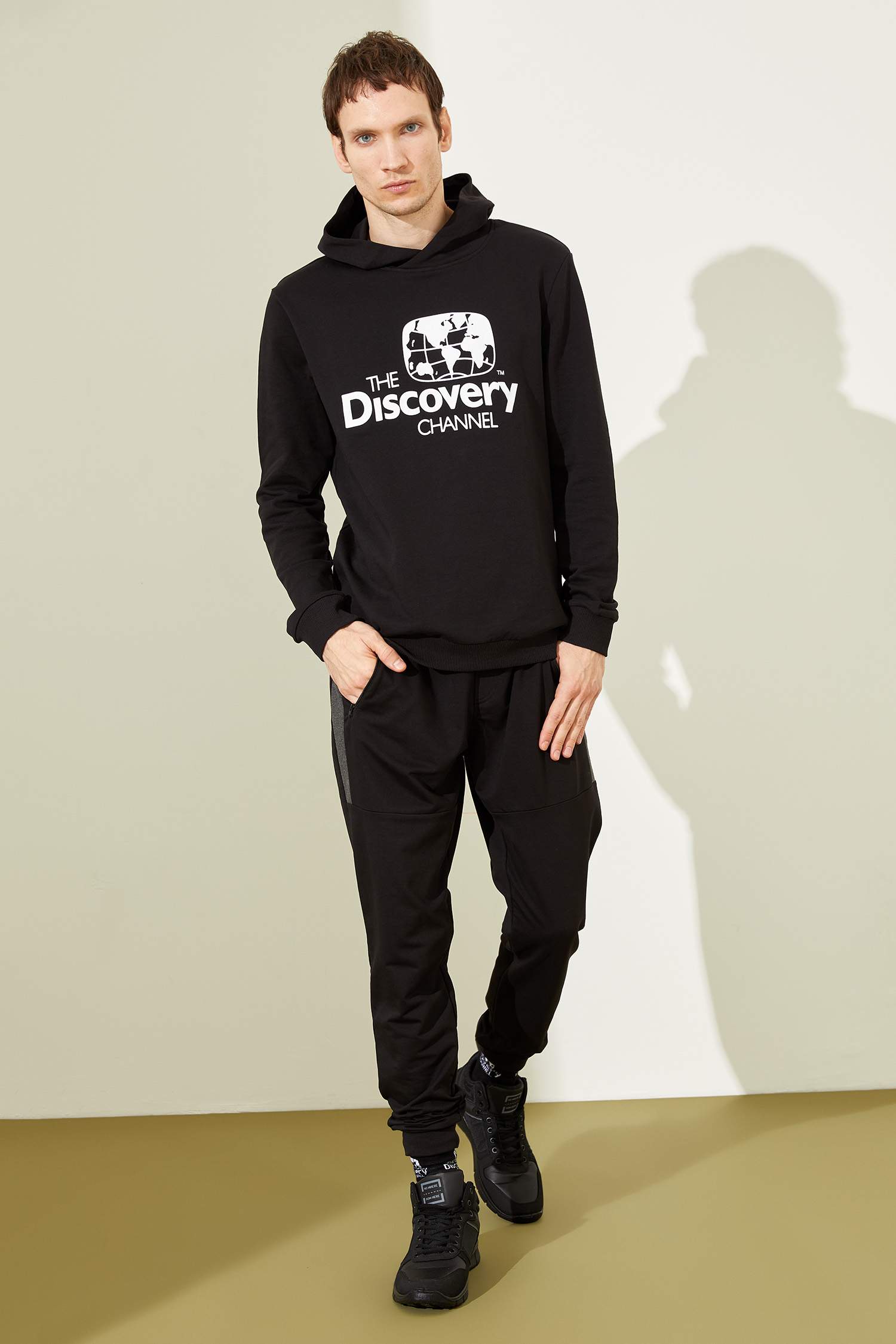 Discovery Lisanslı Sweatshirt