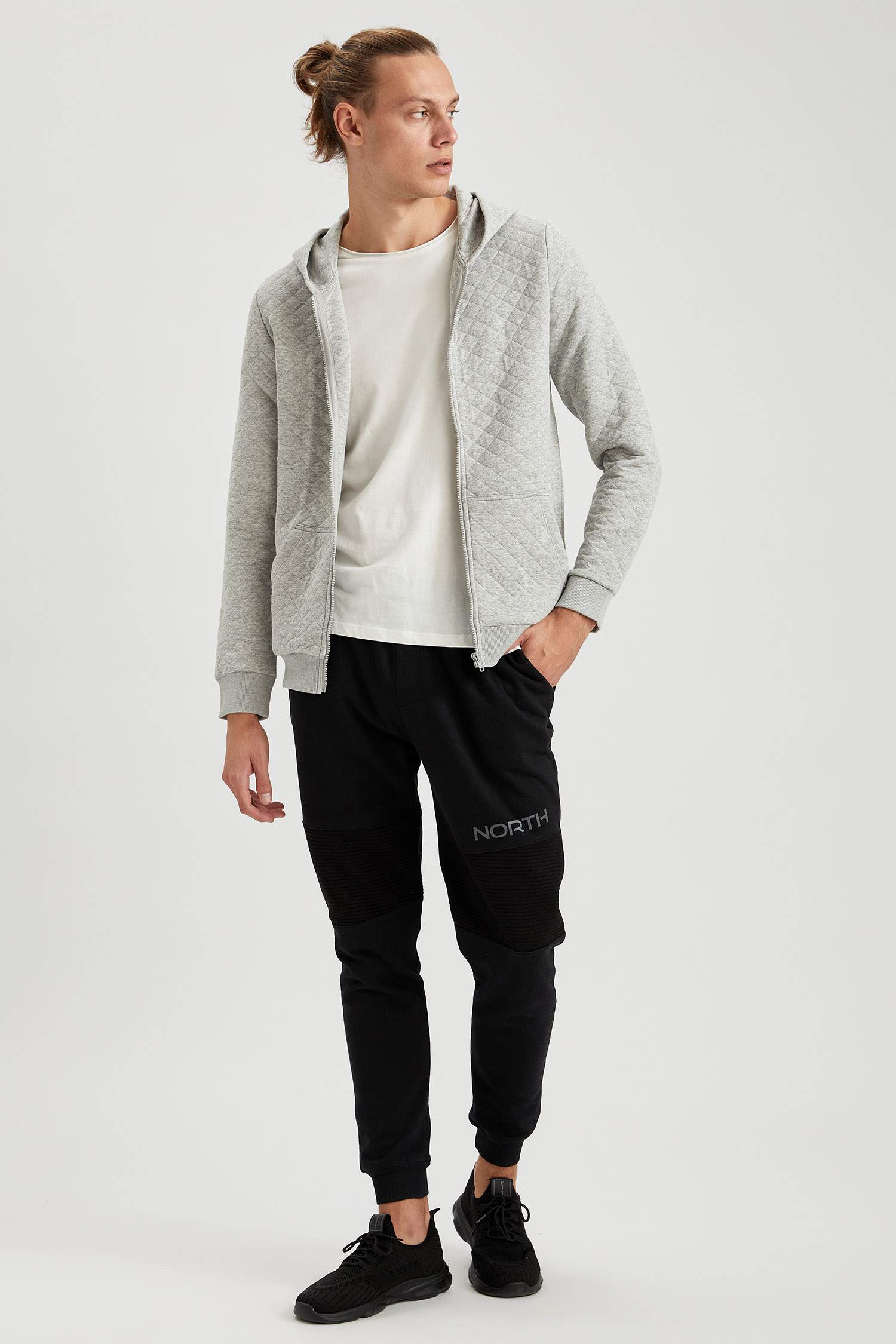 Slim Fit Kapüşonlu Fermuarlı Uzun Kollu Sweatshirt