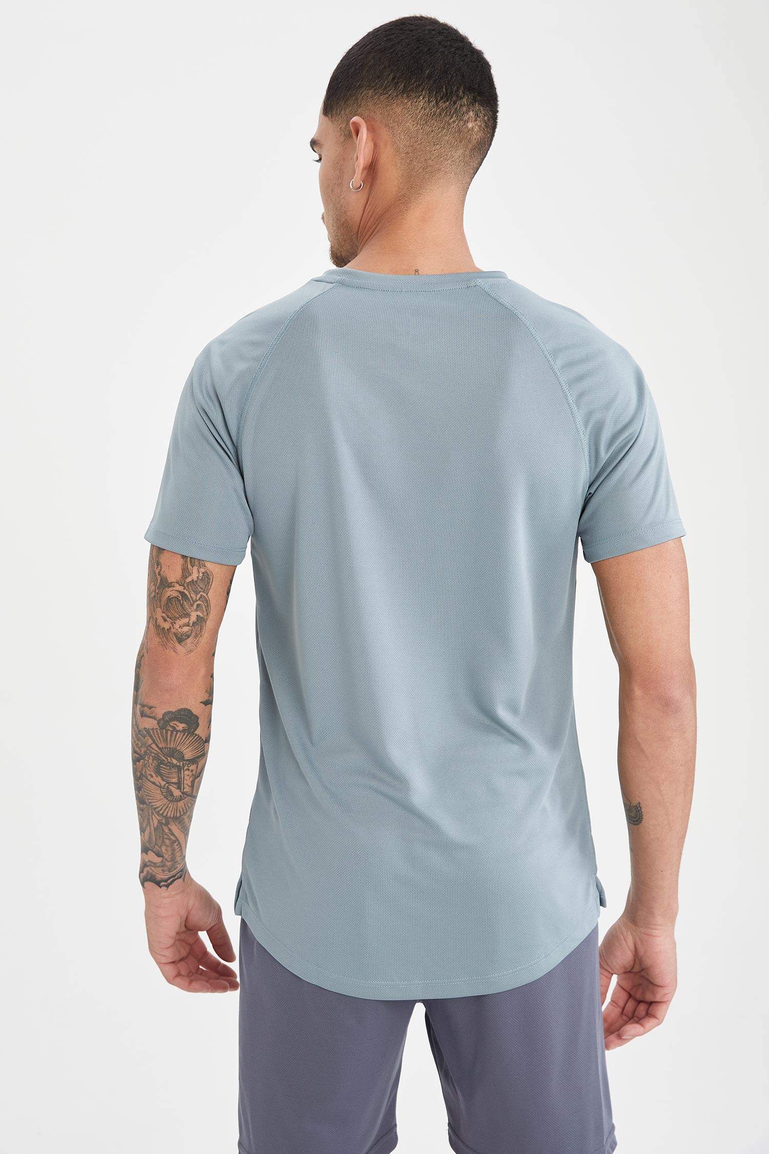 Ekstra Slim Fit Bisiklet Yaka Yazı Baskılı Teknik Kumaşlı Spor Tişört