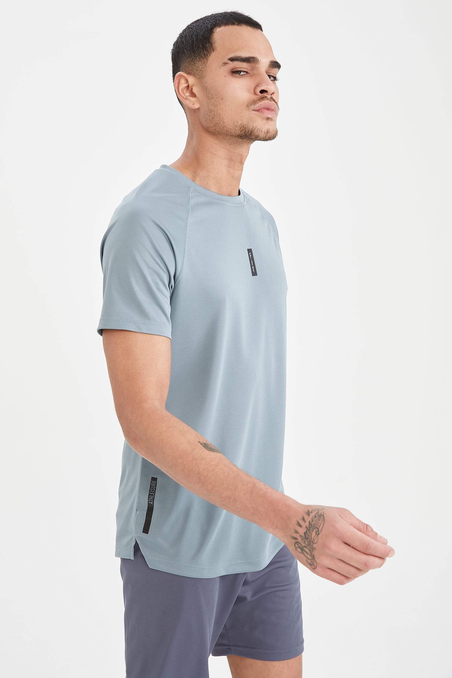 Ekstra Slim Fit Bisiklet Yaka Yazı Baskılı Teknik Kumaşlı Spor Tişört