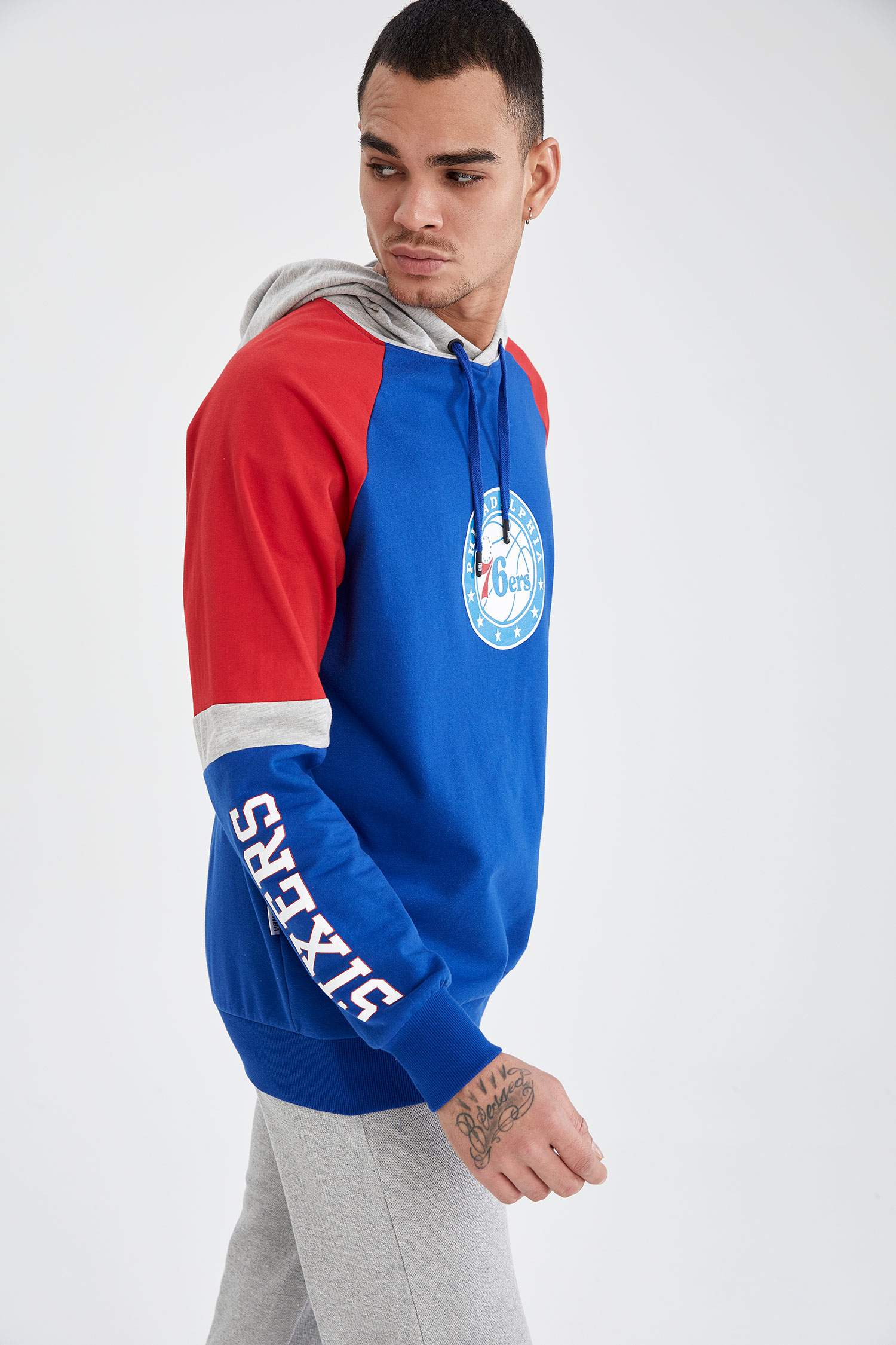 NBA Lisanslı Oversize Fit Kapüşonlu Sweatshirt