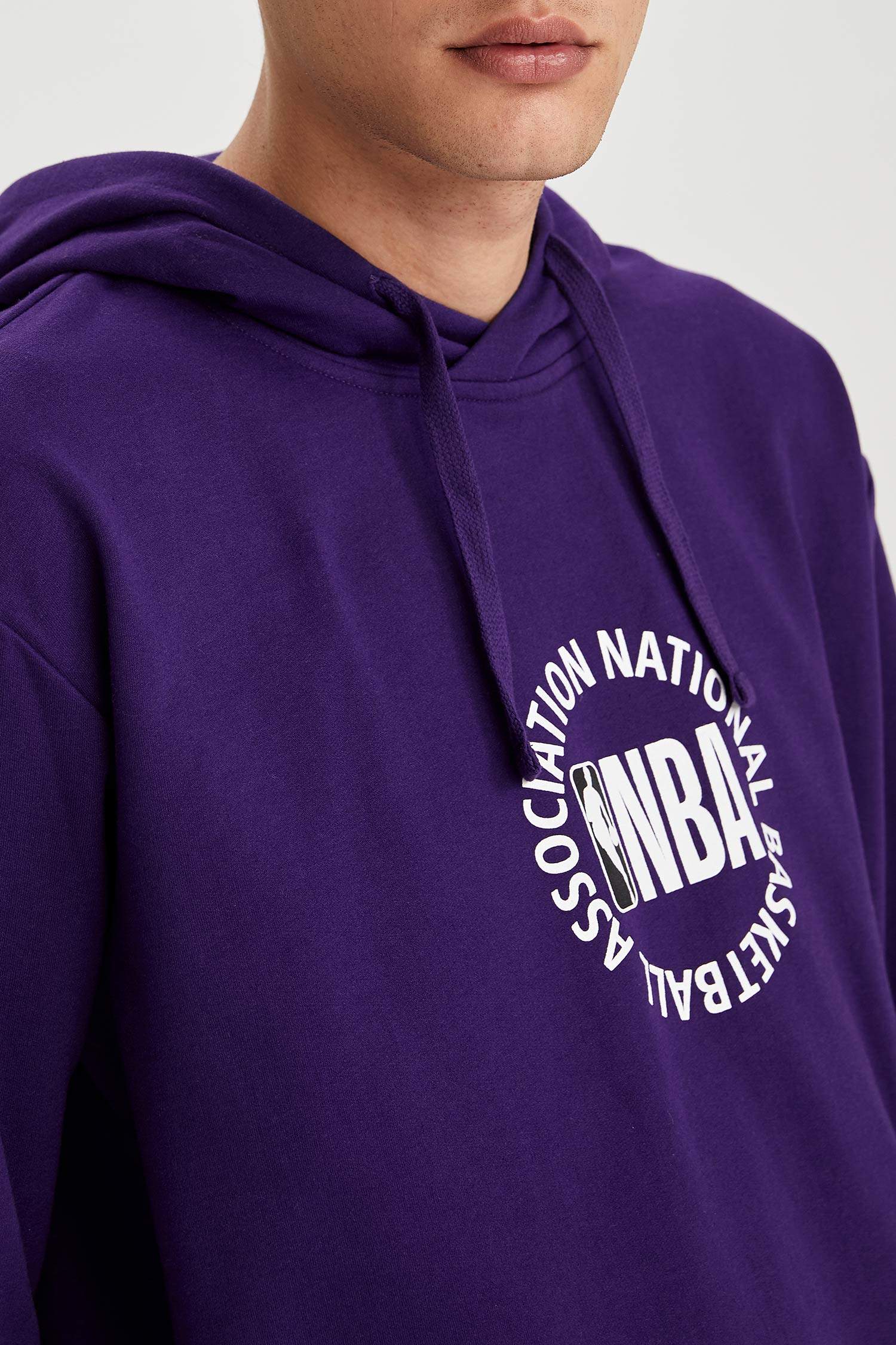 NBA Lisanslı Unisex Sırtı Baskılı Oversize Fit Sweatshirt