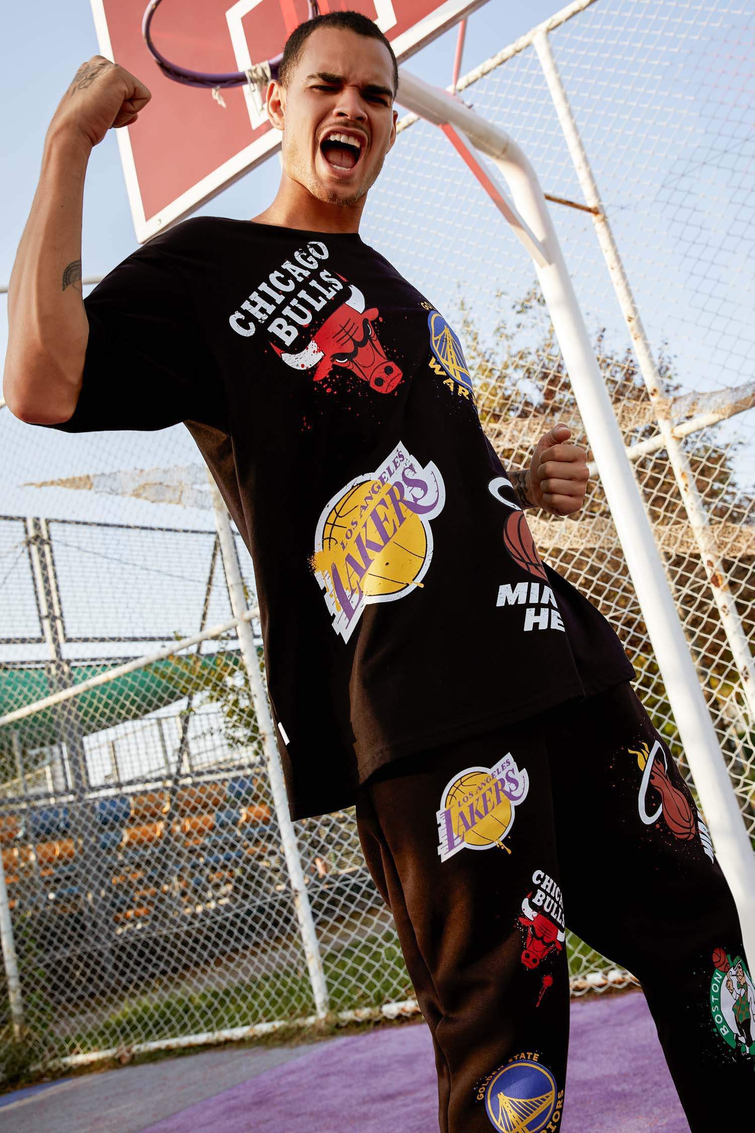 NBA Lisanslı Oversize Fit Baskılı Kısa Kollu Tişört