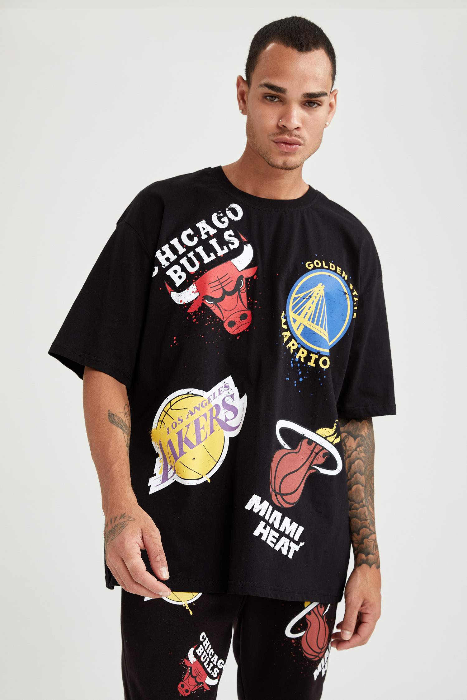 NBA Lisanslı Oversize Fit Baskılı Kısa Kollu Tişört