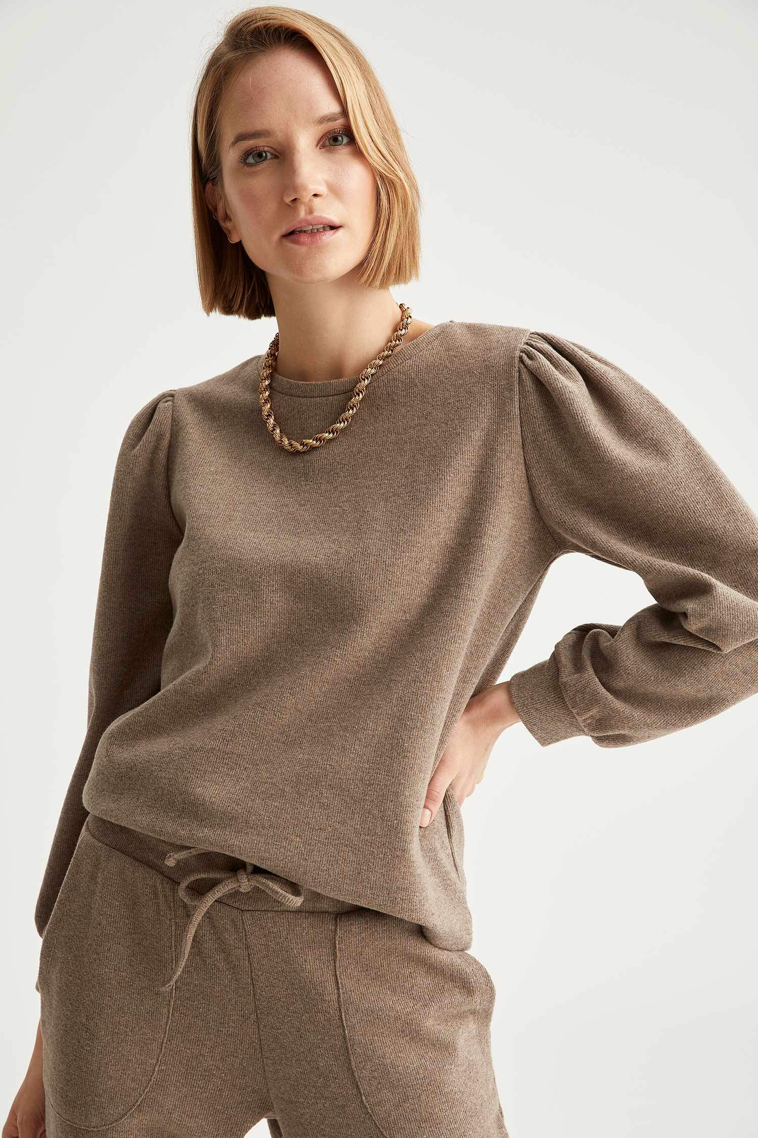 Büzgülü Omuzlu Balon Kollu Sweatshirt