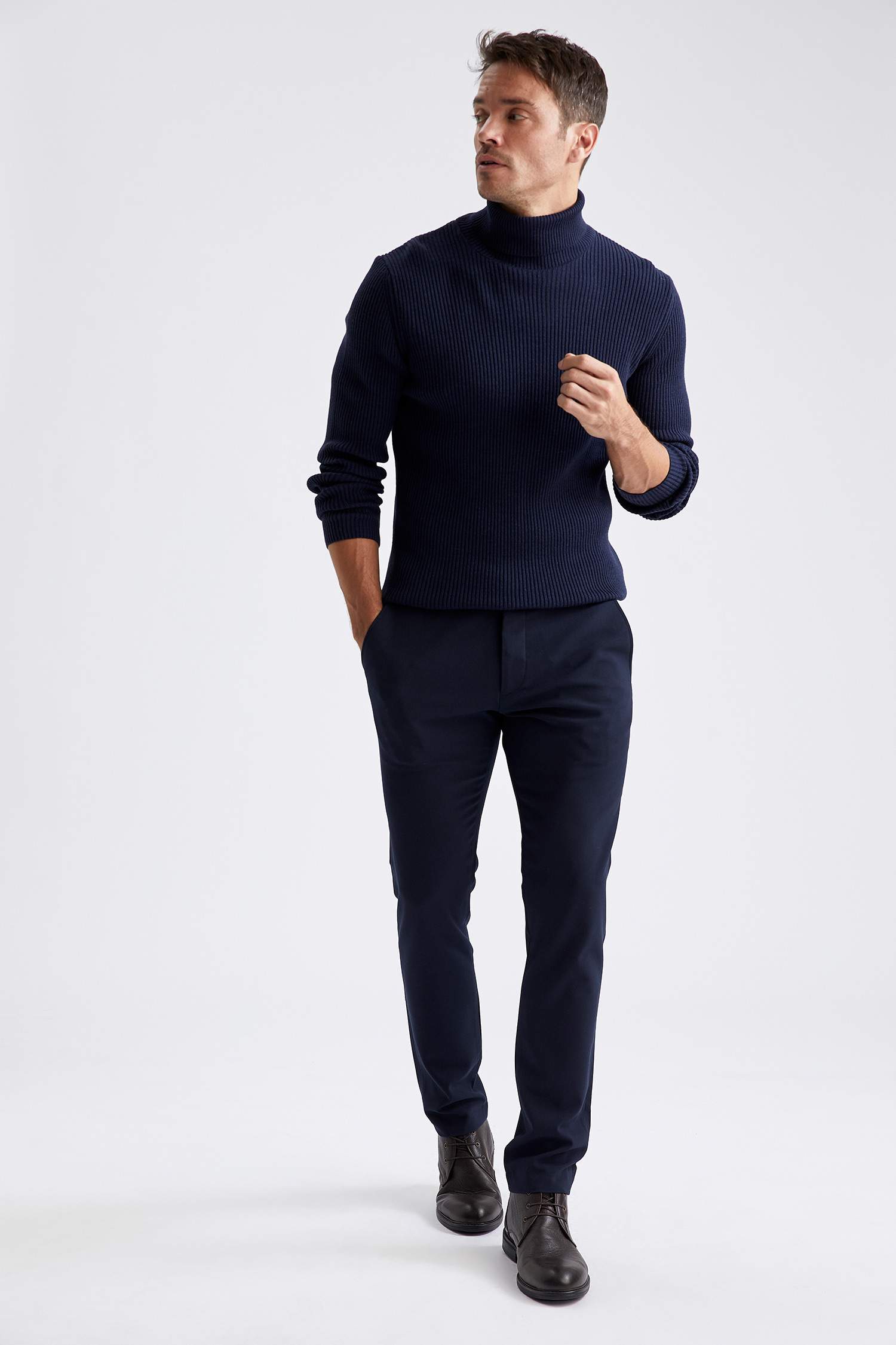 Tailored Fit Pantolon
