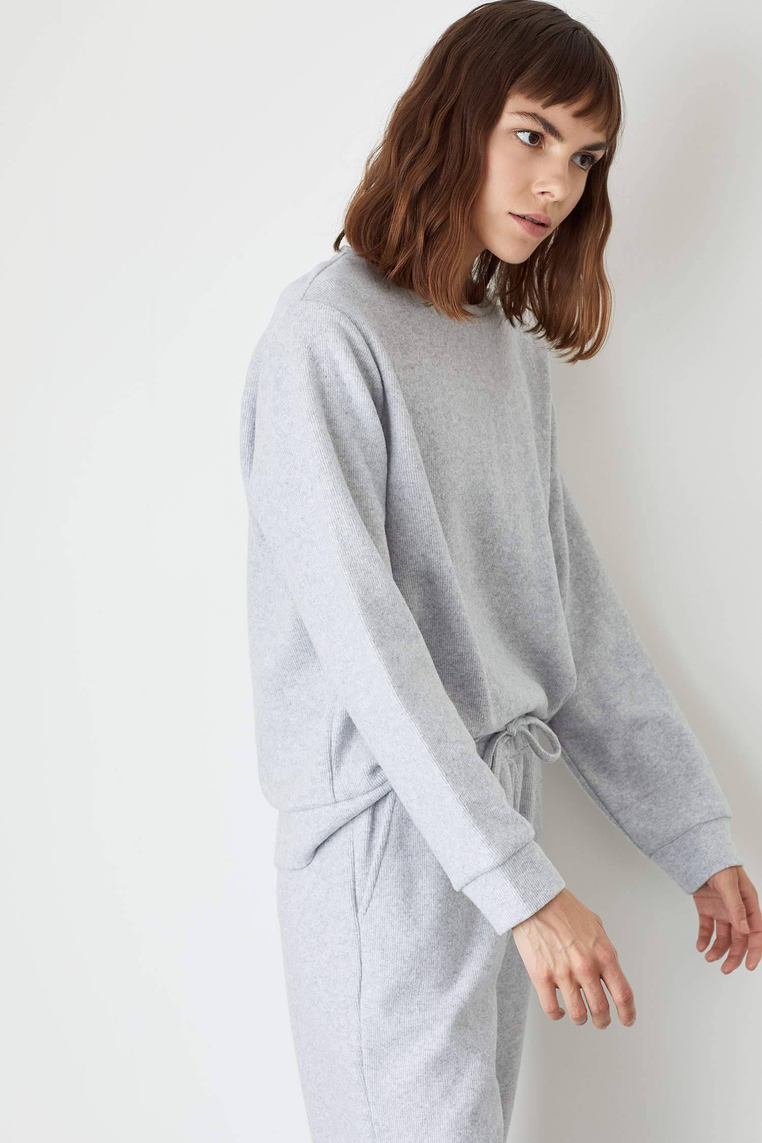 Regular Fit Bisiklet Yaka Uzun Kollu Sweatshirt