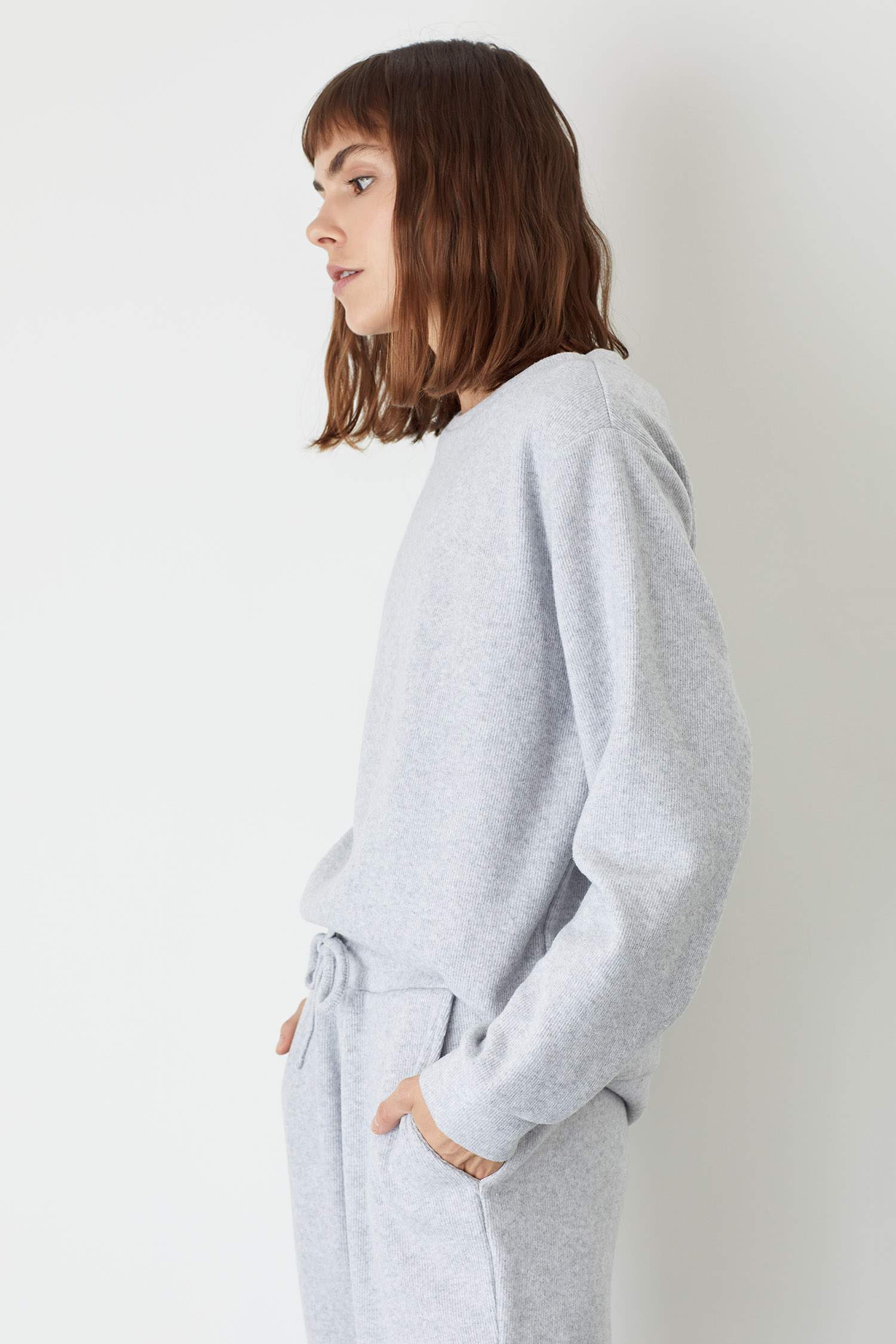 Regular Fit Bisiklet Yaka Uzun Kollu Sweatshirt
