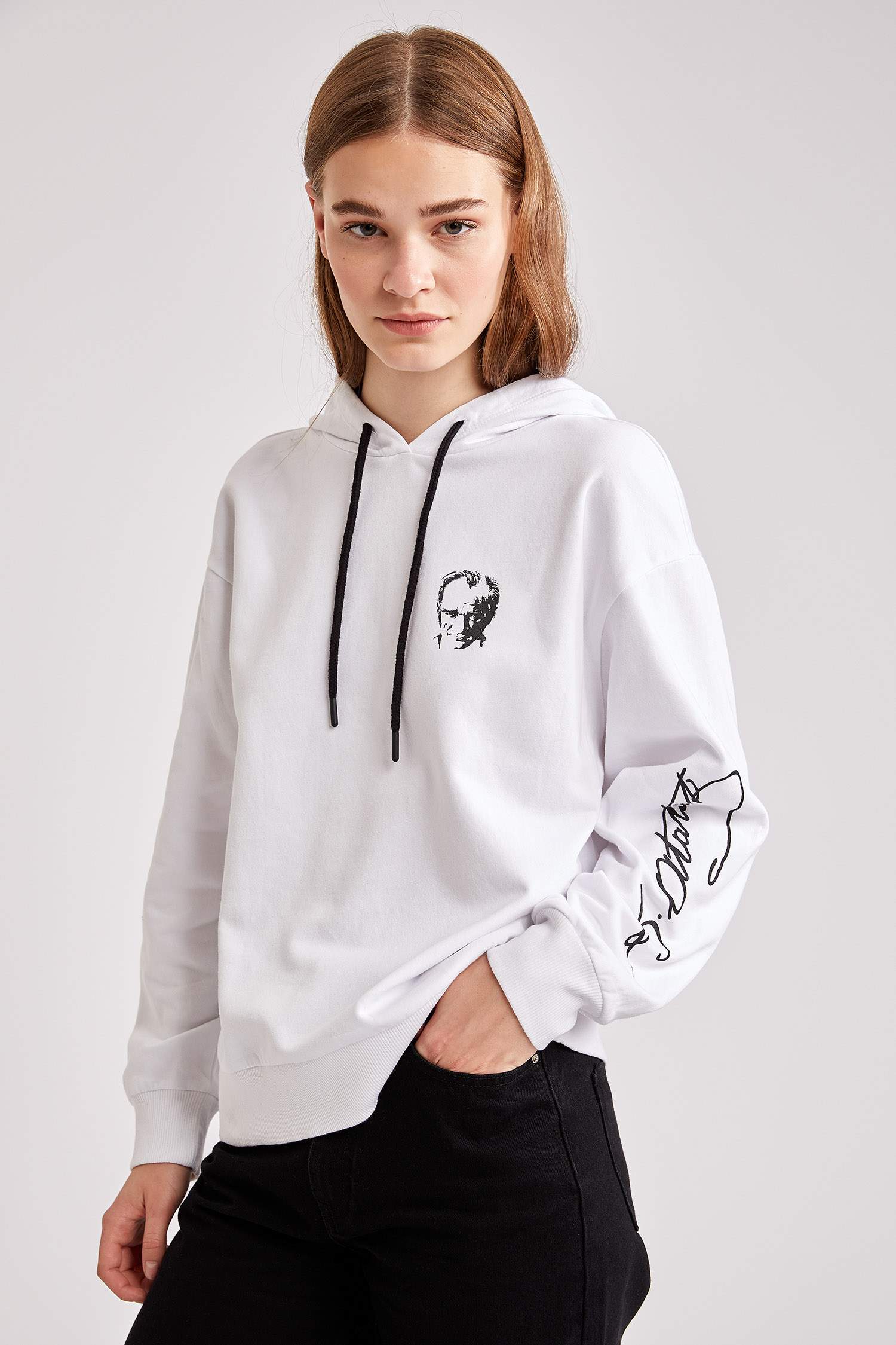 Regular Fit Kapüşonlu Uzun Kollu Sweatshirt