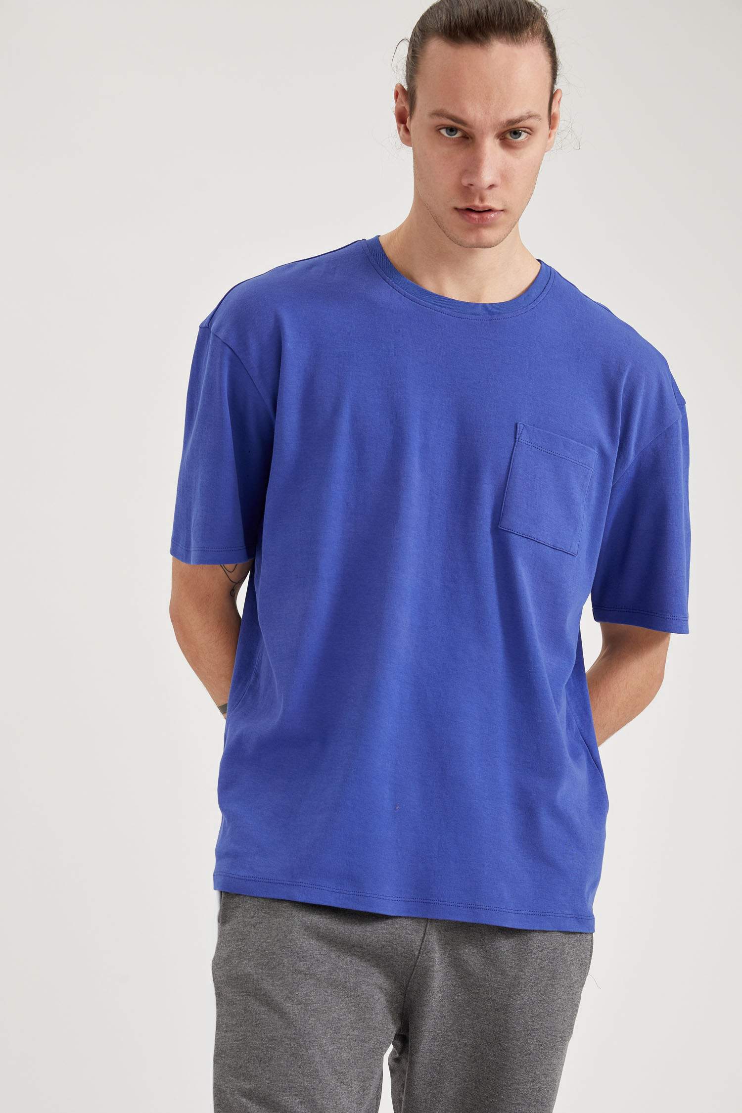 Oversize Fit Bisiklet Yaka Basic Pamuklu Penye Tişört