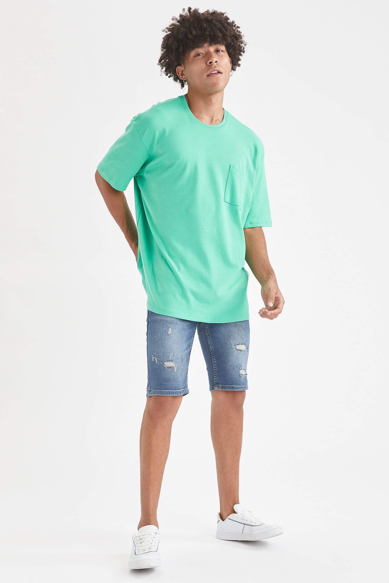 Oversize Fit Bisiklet Yaka Basic Pamuklu Penye Tişört