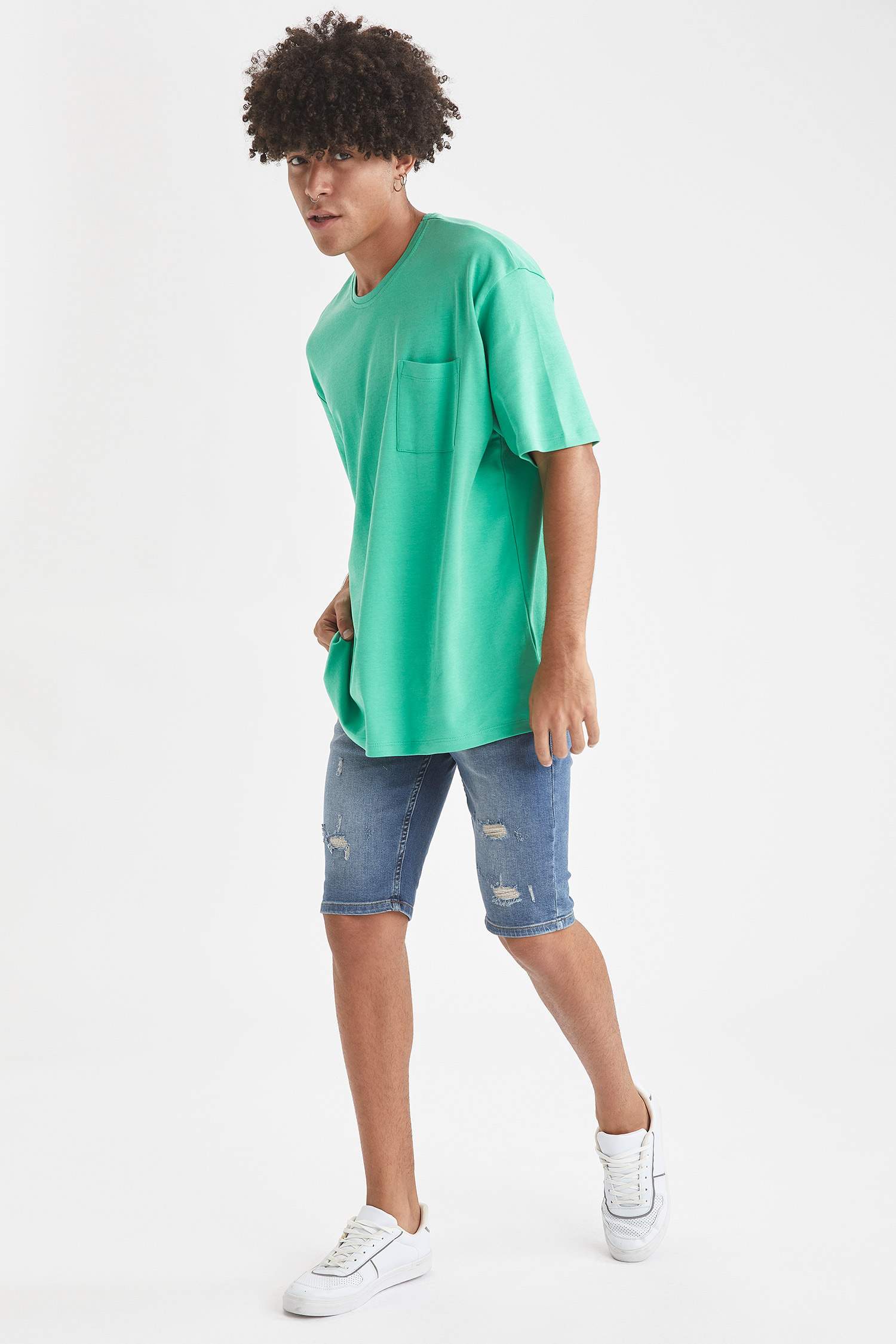 Oversize Fit Bisiklet Yaka Basic Pamuklu Penye Tişört