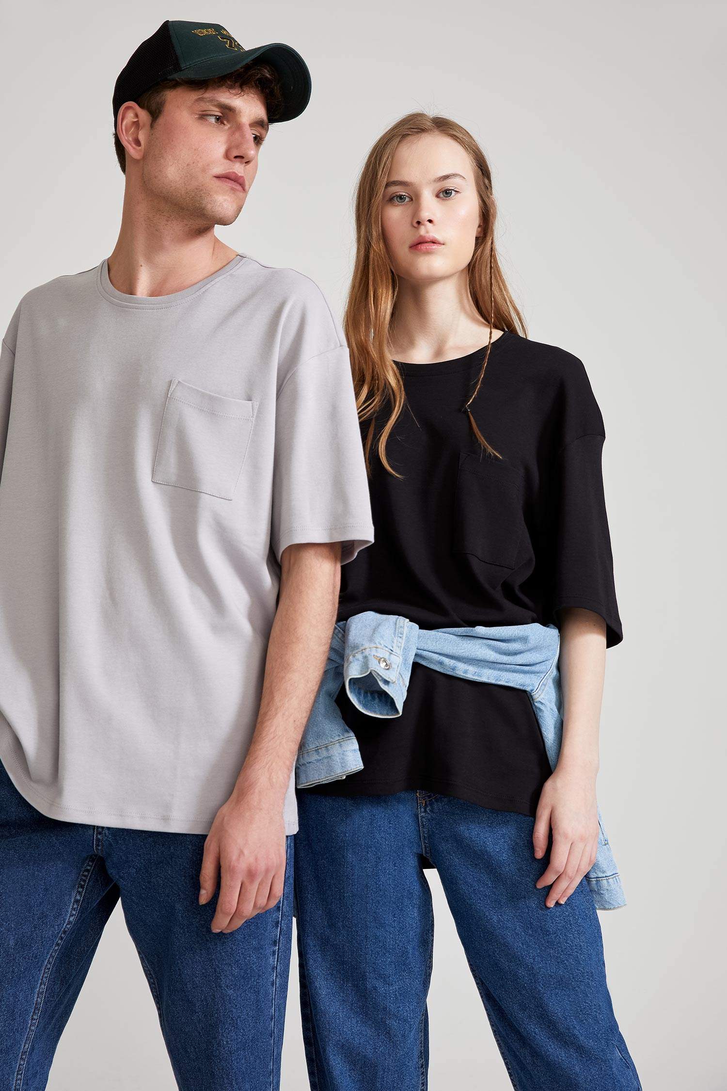 Oversize Fit Bisiklet Yaka Basic Pamuklu Penye Tişört