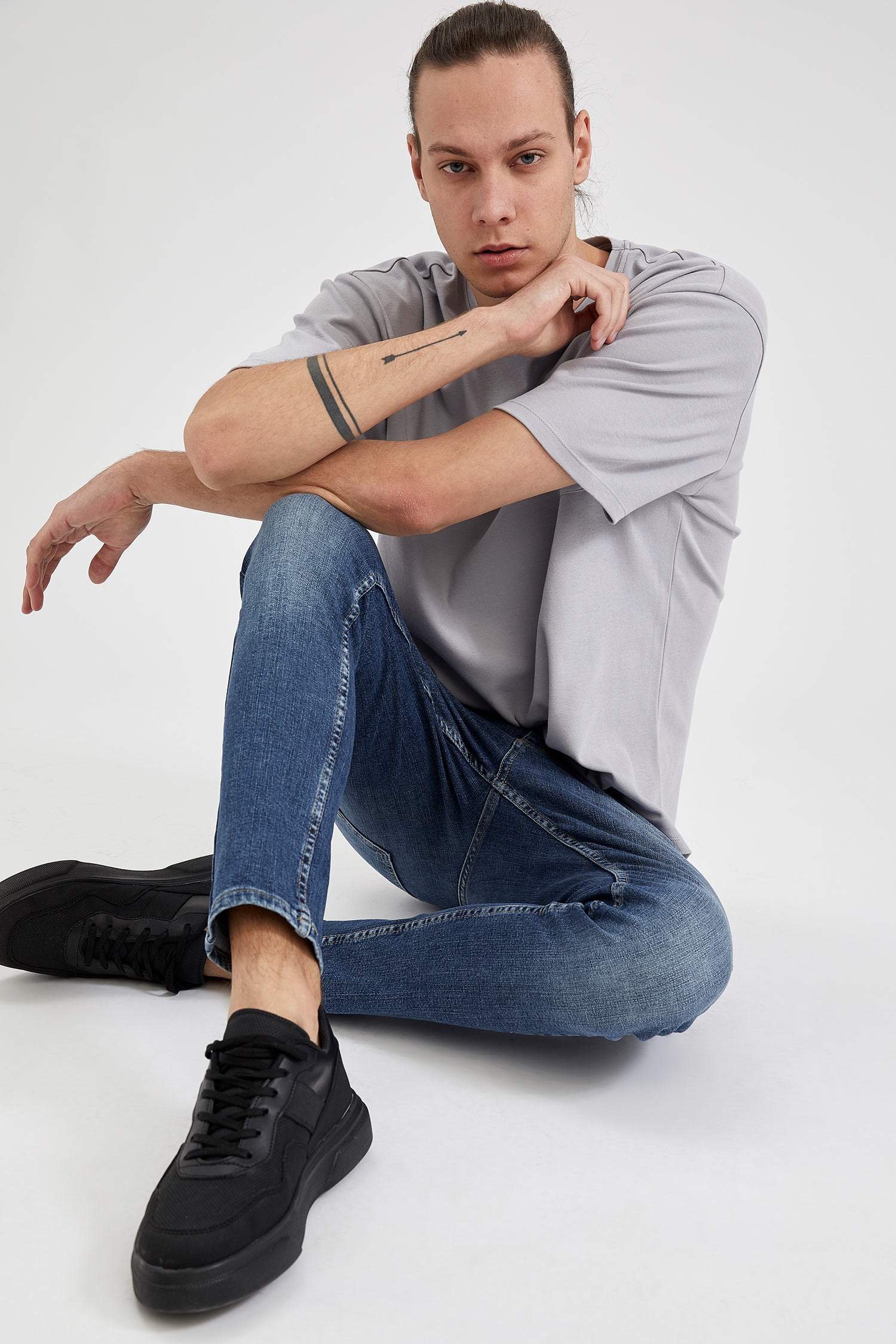 Oversize Fit Bisiklet Yaka Basic Pamuklu Penye Tişört