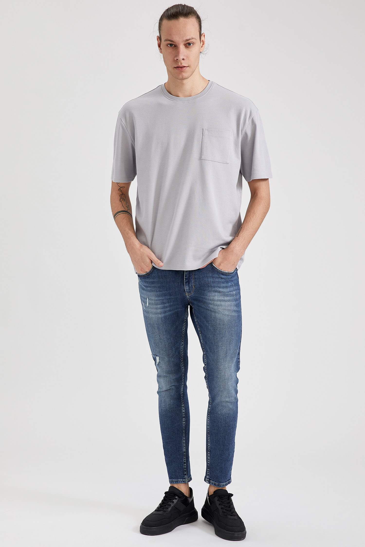 Oversize Fit Bisiklet Yaka Basic Pamuklu Penye Tişört
