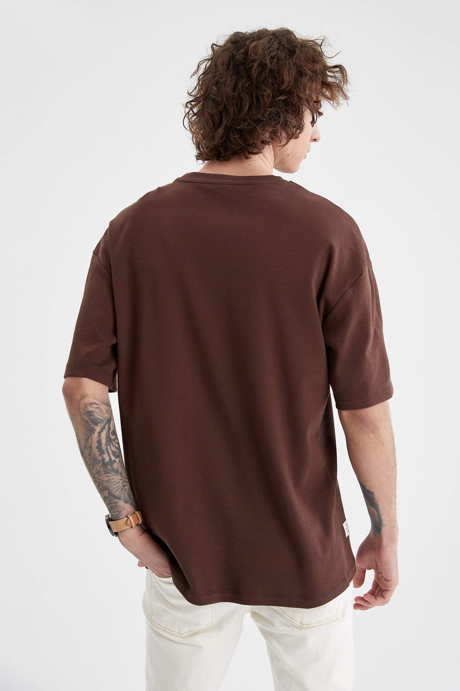 Oversize Fit Bisiklet Yaka Tişört