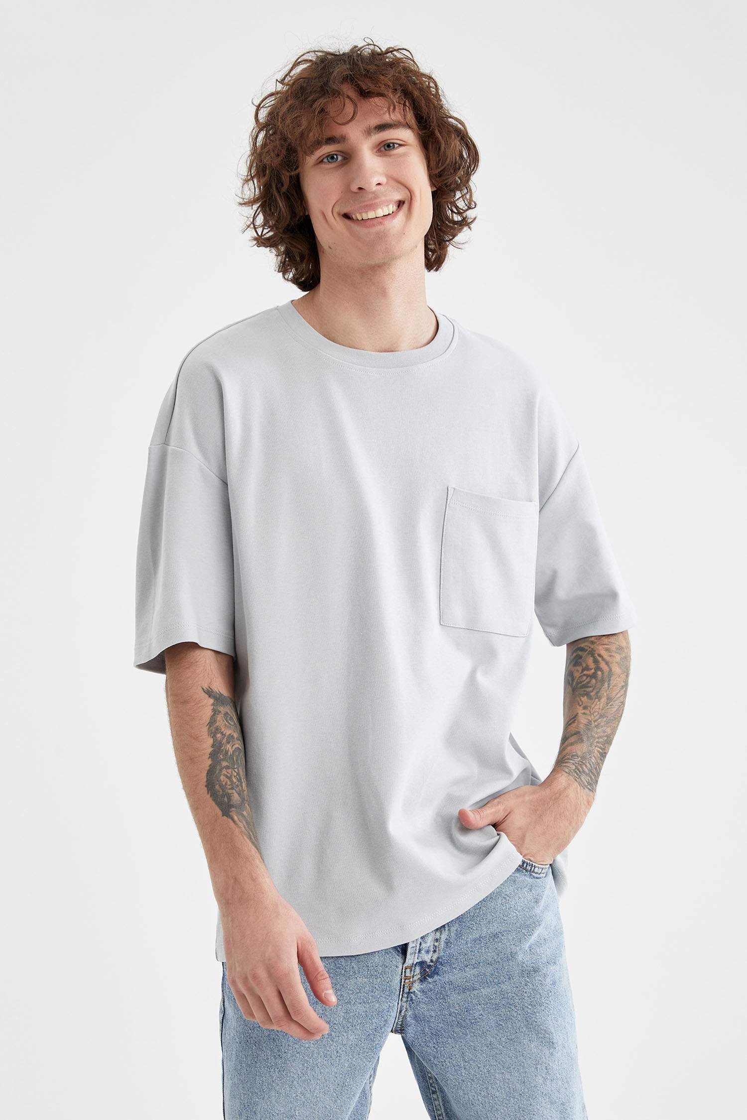 Oversize Fit Bisiklet Yaka Tişört