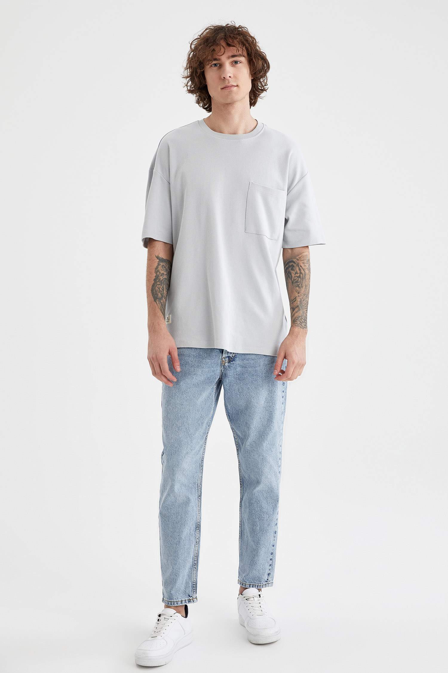 Oversize Fit Bisiklet Yaka Tişört