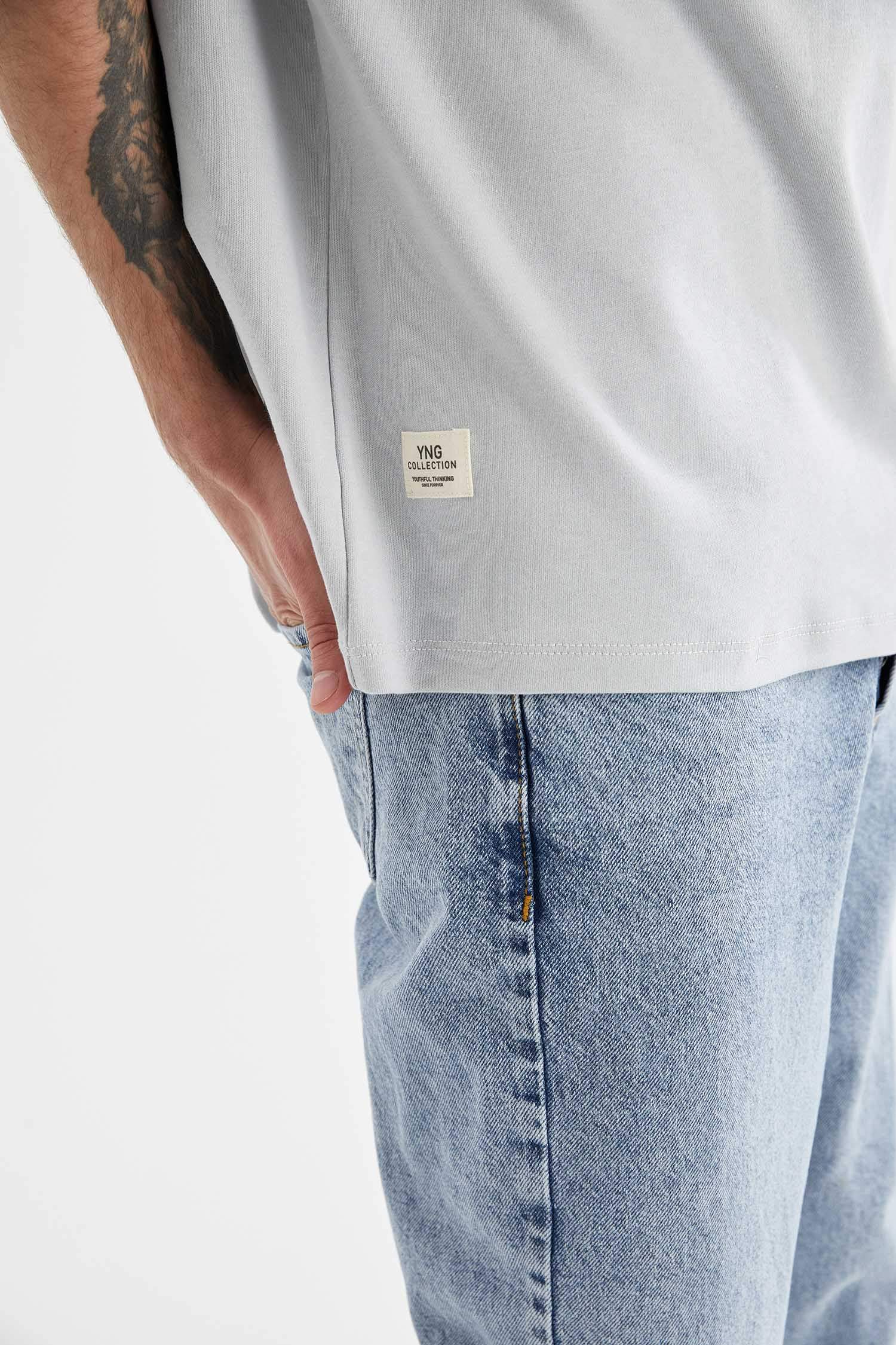 Oversize Fit Bisiklet Yaka Tişört