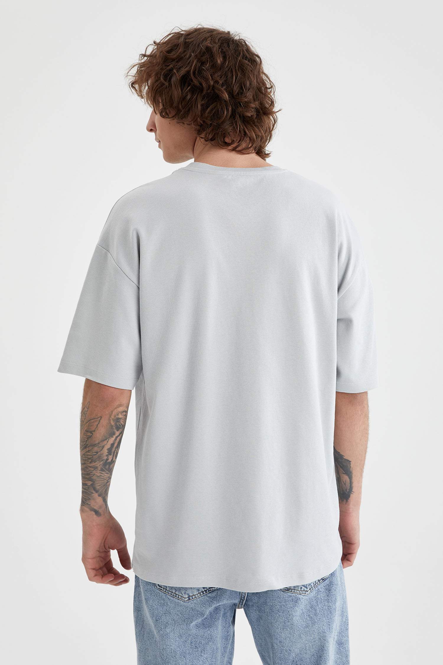 Oversize Fit Bisiklet Yaka Tişört