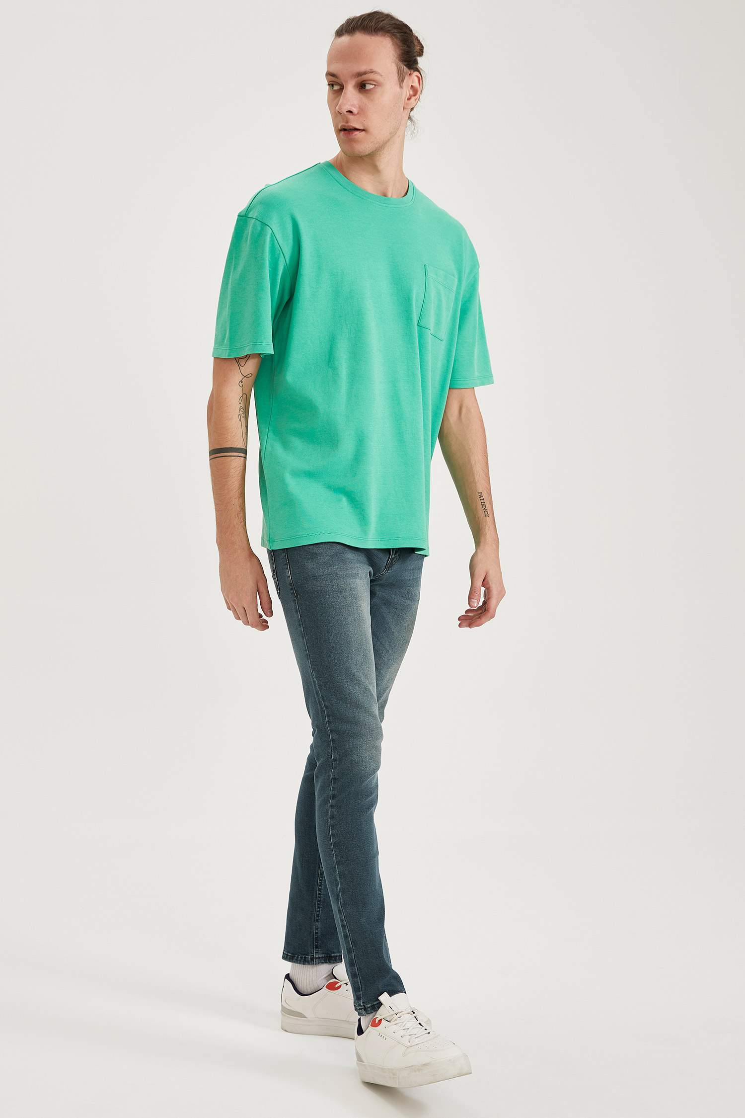 Oversize Fit Bisiklet Yaka Basic Pamuklu Penye Tişört