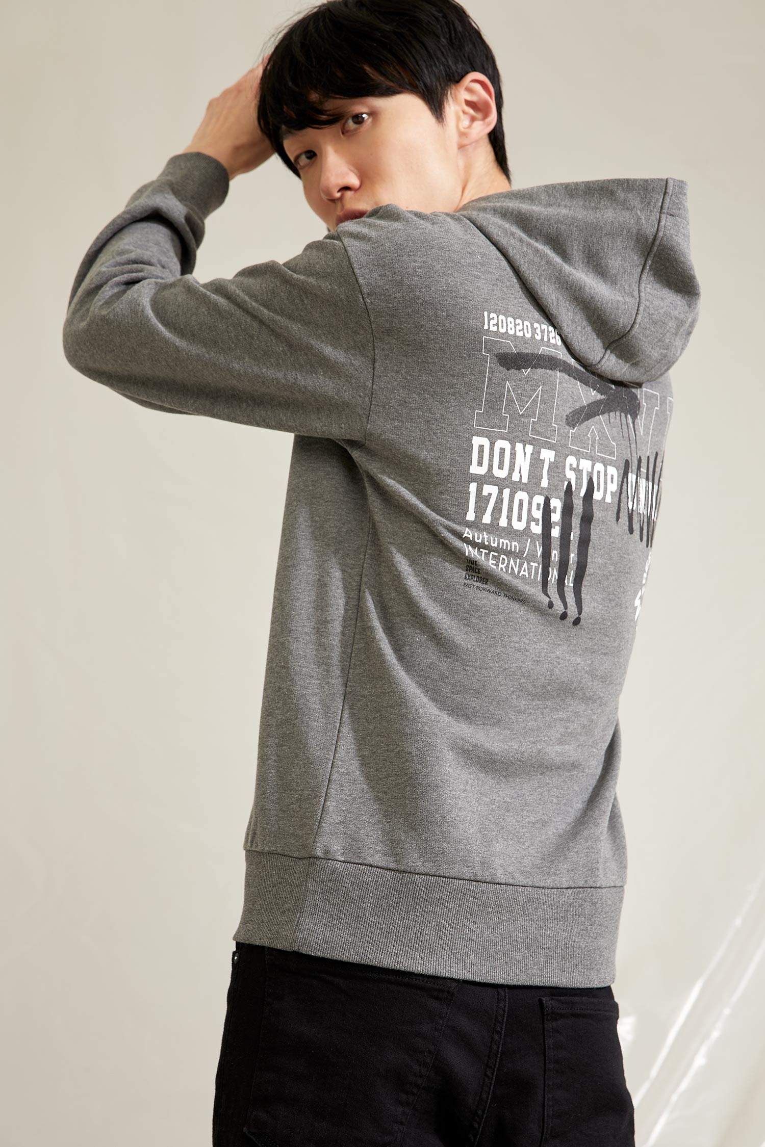 Oversize Fit Sırtı Baskılı Kapüşonlu Sweatshirt