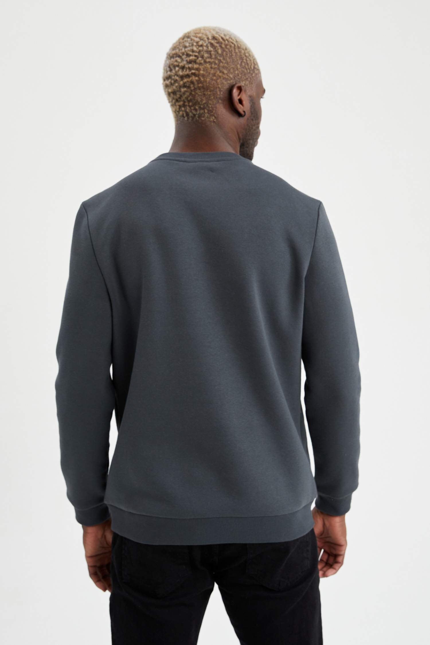 Regular Fit Bisiklet Yaka Basic Pamuklu Sweatshirt