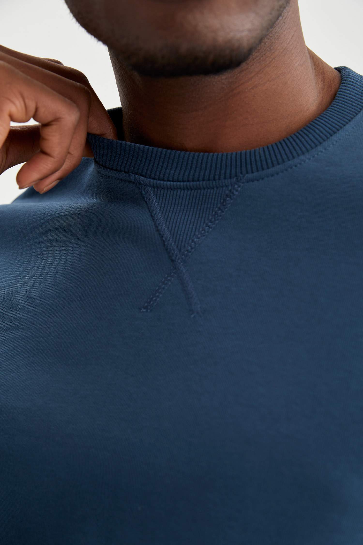 Regular Fit Bisiklet Yaka Basic Pamuklu Sweatshirt