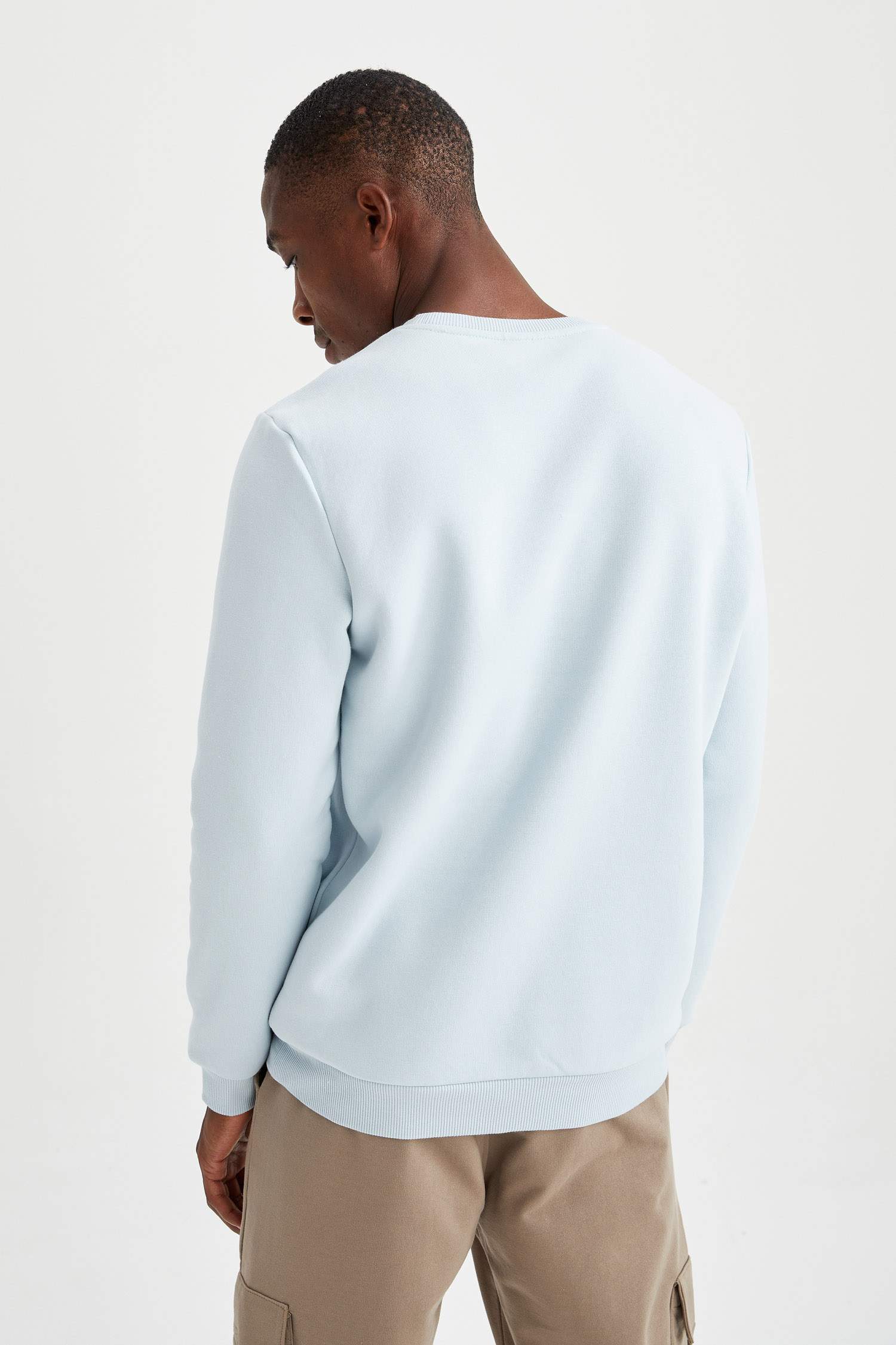 Regular Fit Bisiklet Yaka Basic Pamuklu Sweatshirt